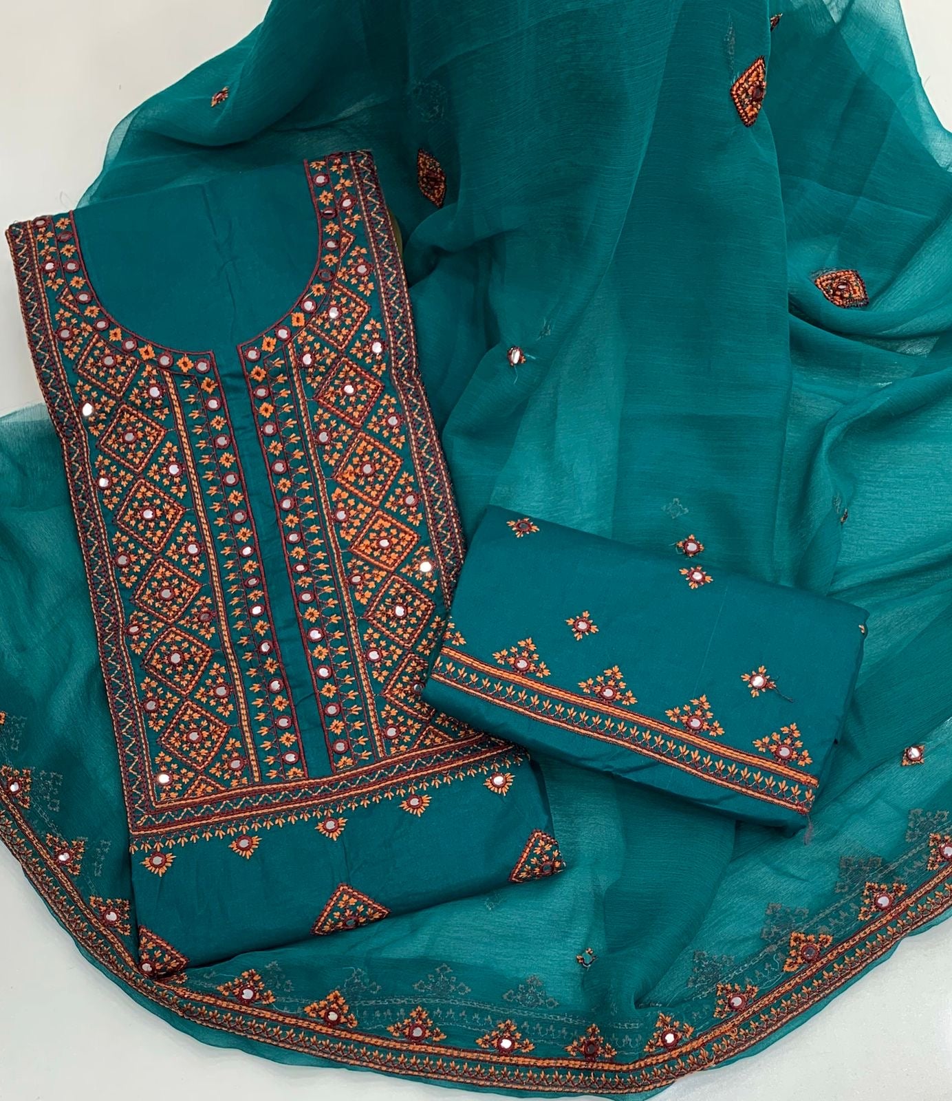 Balochi 9MM Sitara Thick Thread Work 3pc Dress 👗