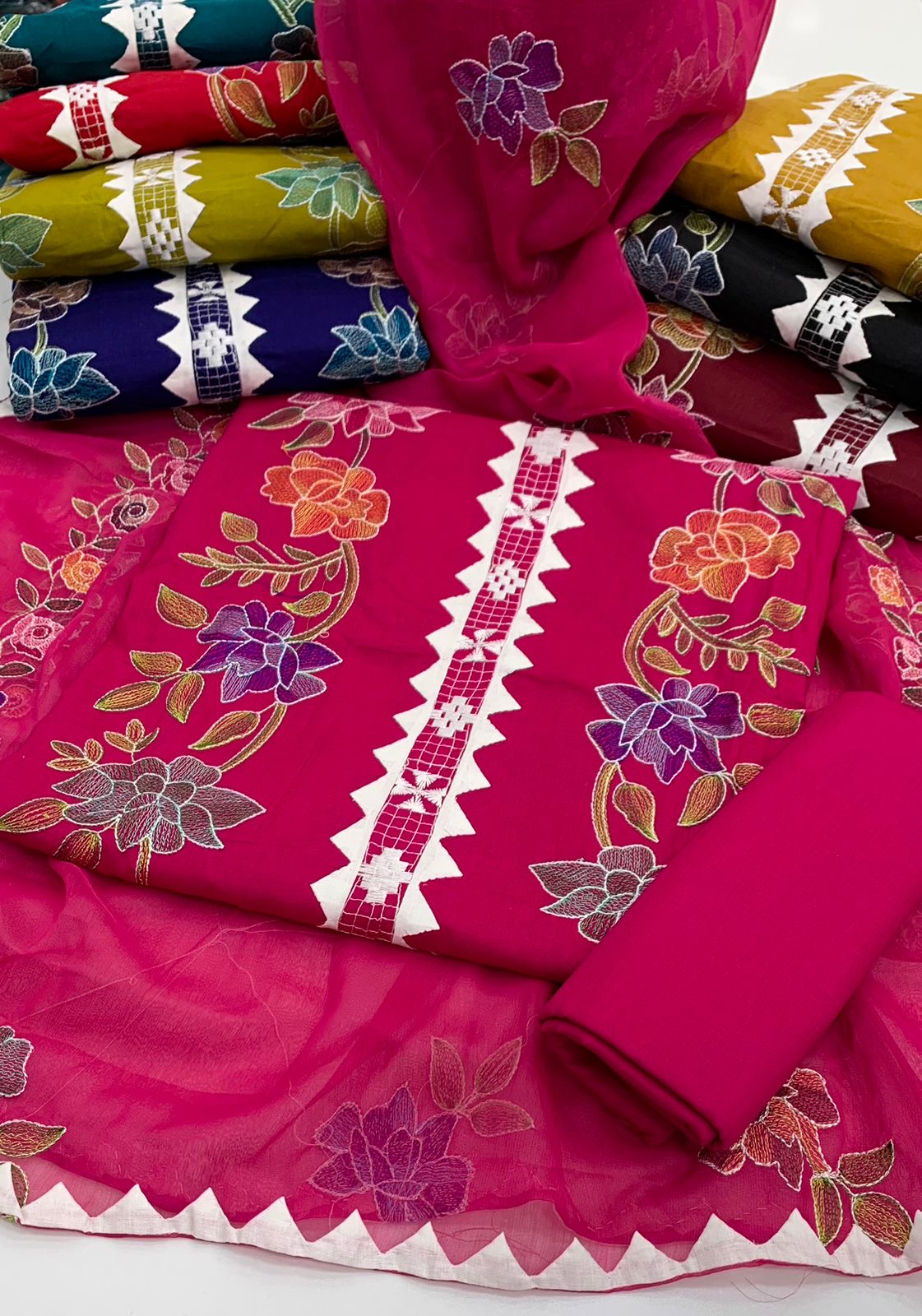 Kacha Tanka Flower Machine Embroidered With Applic Handwork 3pc Dress 👗