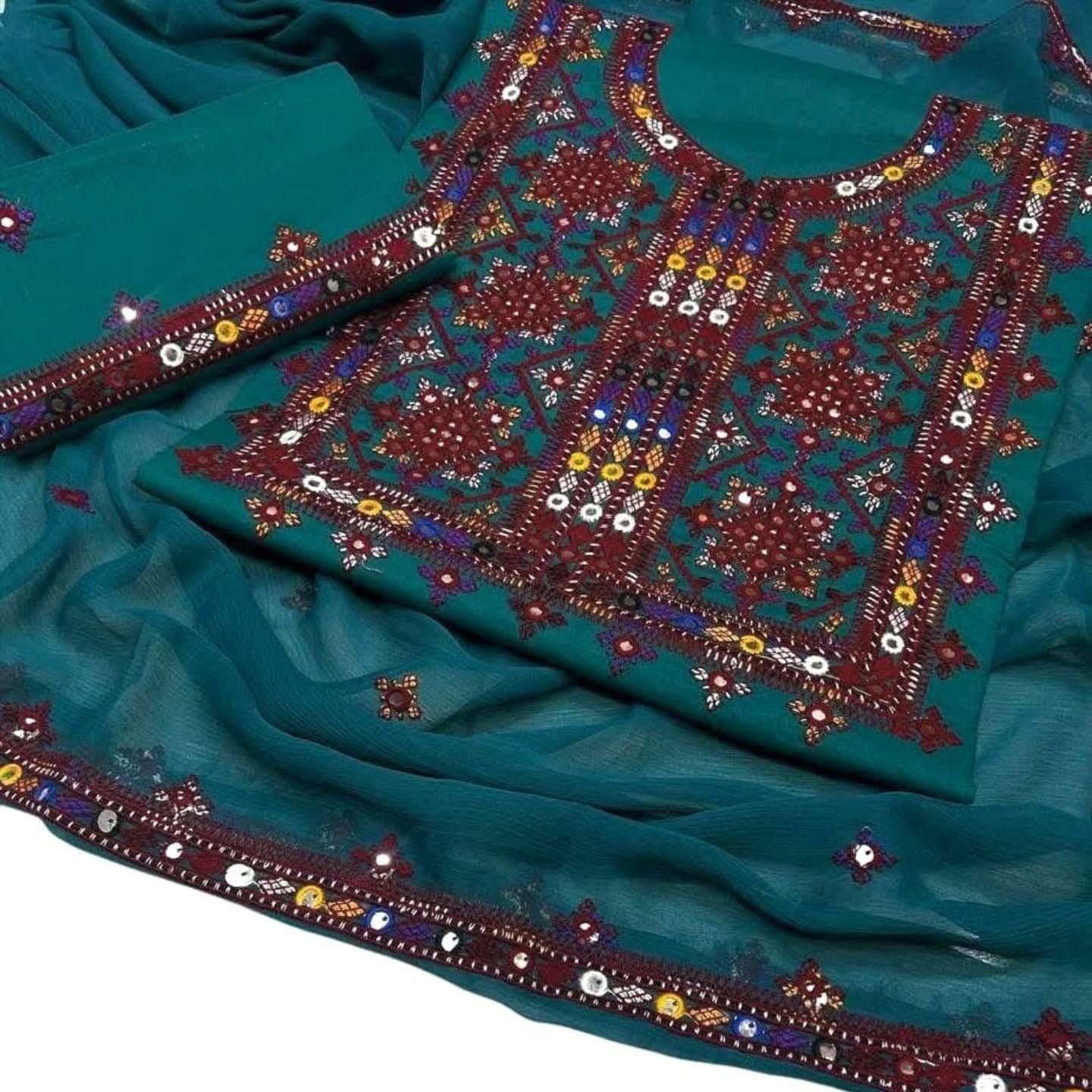 Balochi Thick Thread Sitara Embroidery Lawn Cotton With Chiffon Dupatta - 3PC Unstitch Dress 👗
