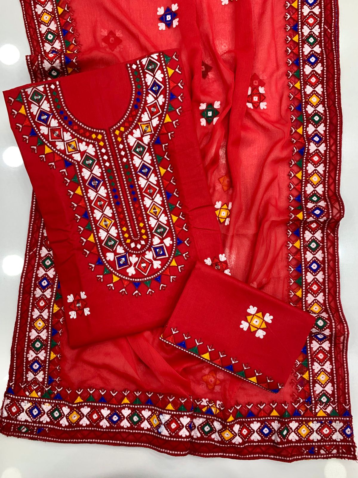 Traditional Sindhi Ari Work 3-Piece Dress 👗