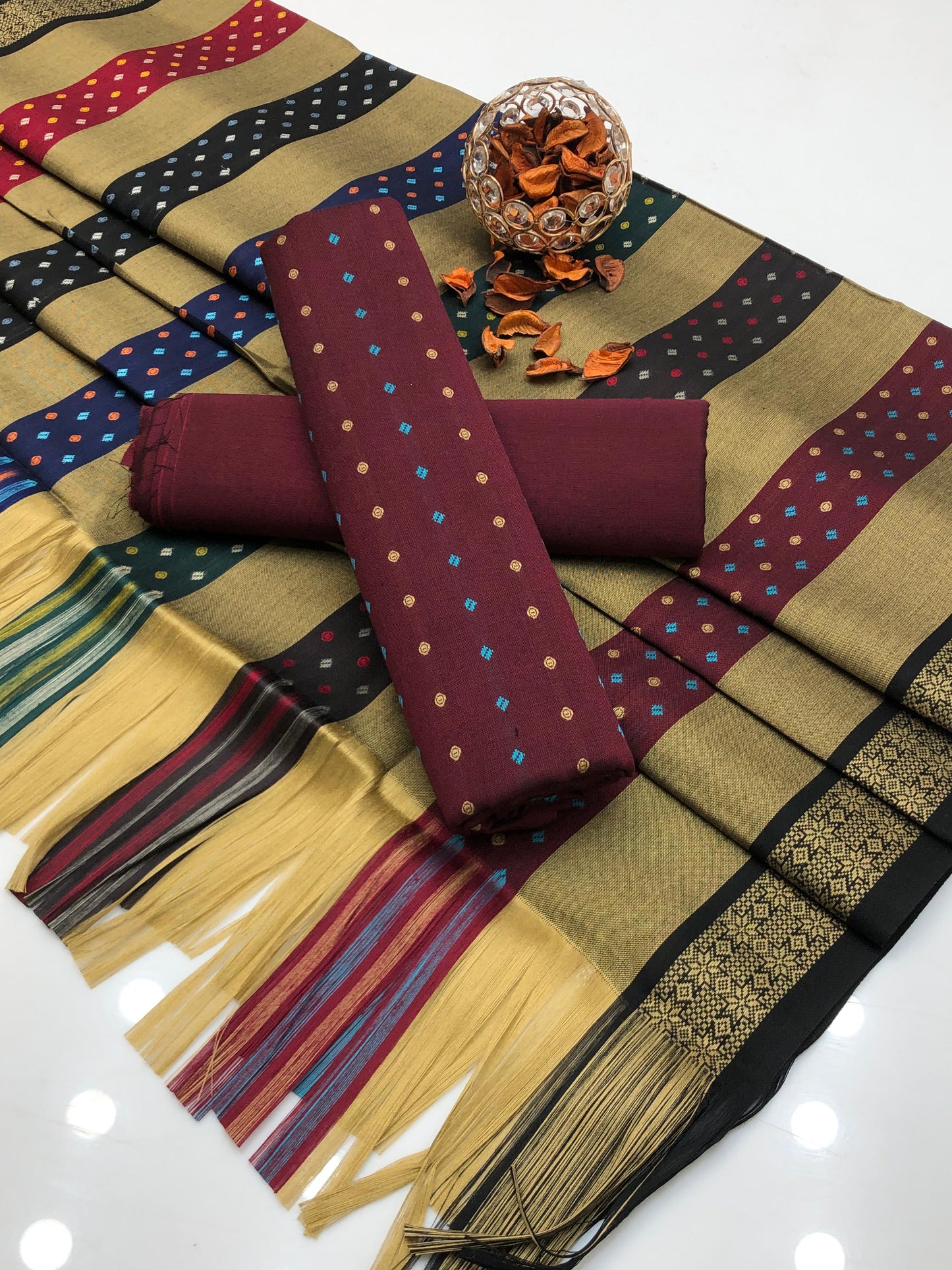 Premium Staple Susi Winter 3-Piece Suit – Self Printed Shirt, Plain Trouser & Jaquard Shawl Dupatta