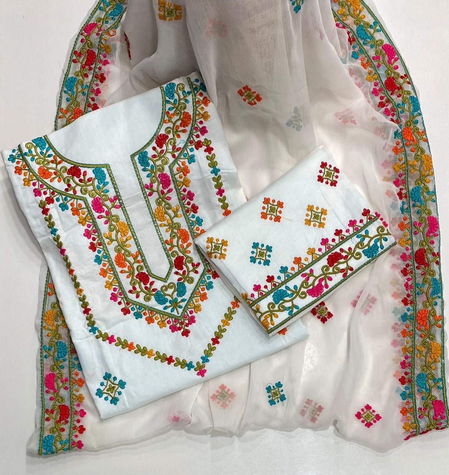 Pakka Handmade Work Style Computer Multi Embroidered 3pc Dress 👗