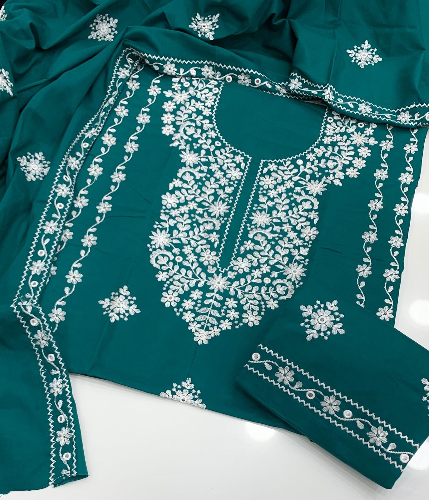 9MM Sitara Pakka Thread Work Style Computer Embroidery 3pc Dress