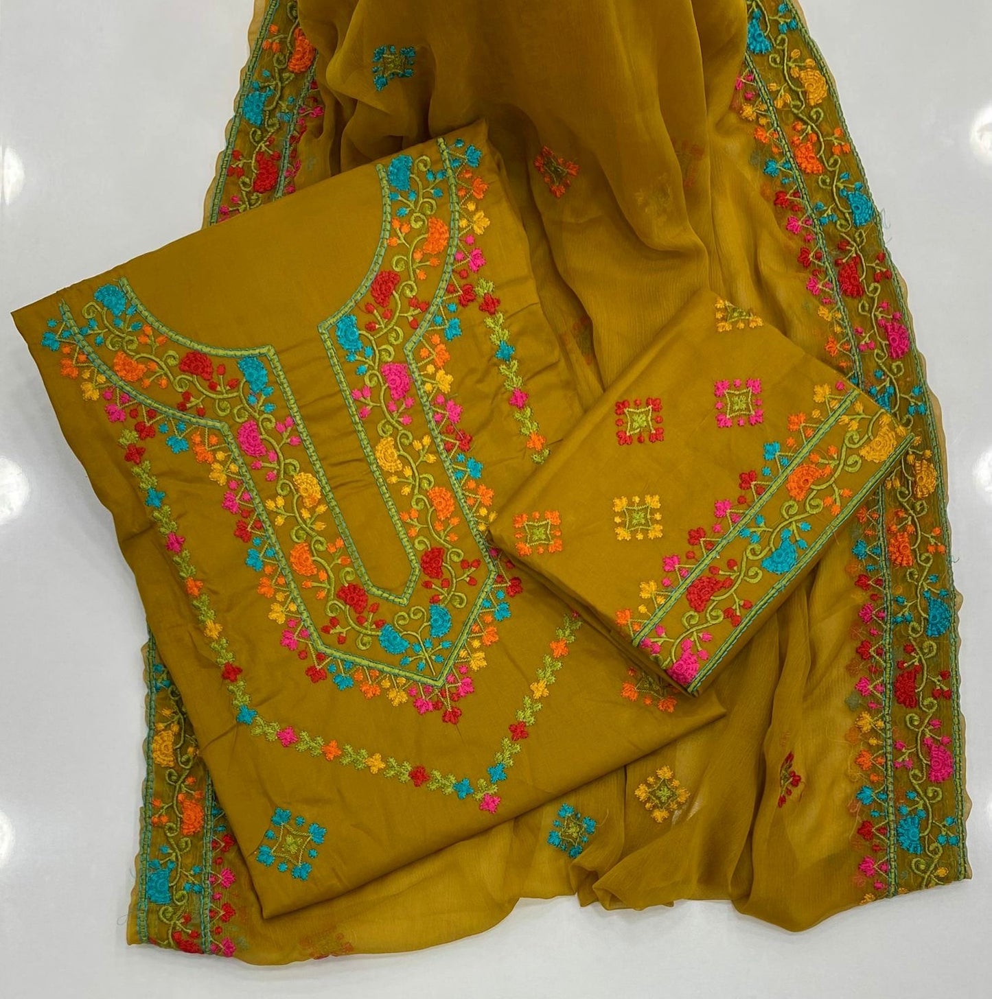 Pakka Handmade Work Style Computer Multi Embroidered 3pc Dress 👗