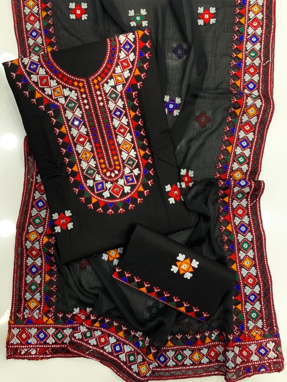 Traditional Sindhi Ari Work 3-Piece Dress 👗