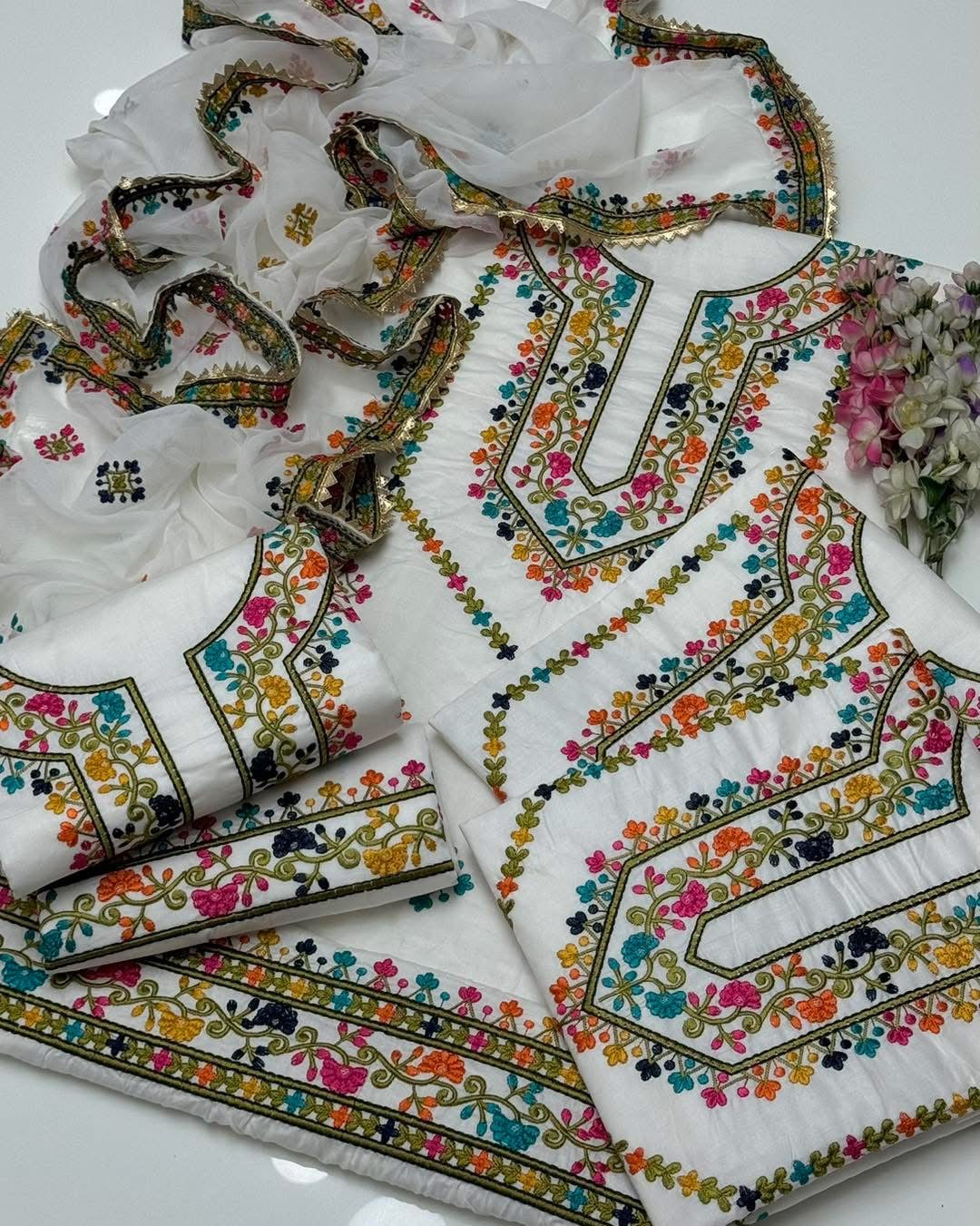 Handmade Style Pakka Tanka Multi Machine Embroidery Unstitch 3pc Dress 👗