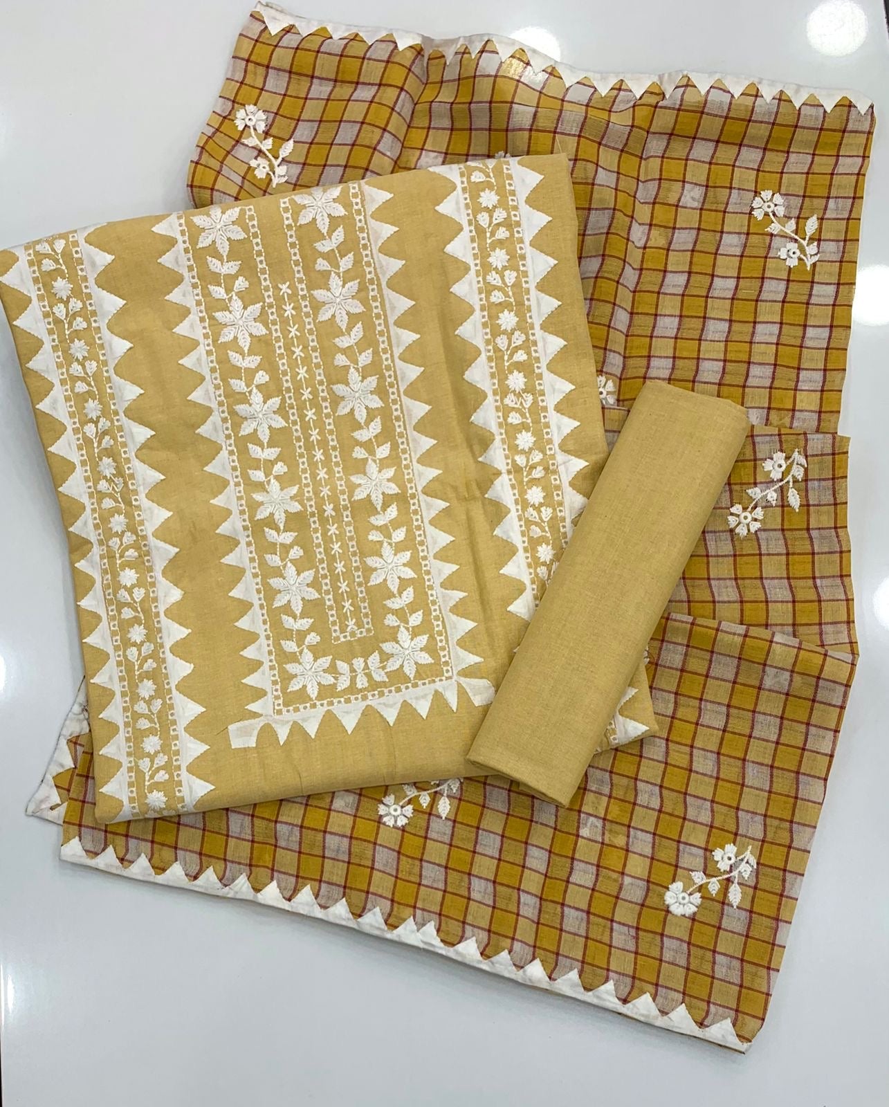Winter 3-Piece Suit – Soft Cotton Khaddar with Applique & Embroidery