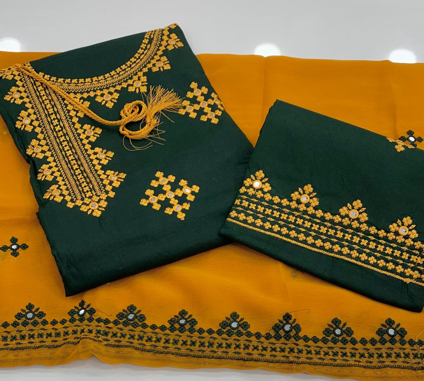 Soft Cotton Stuff Embroiderd Trouser 3pc Dress👗