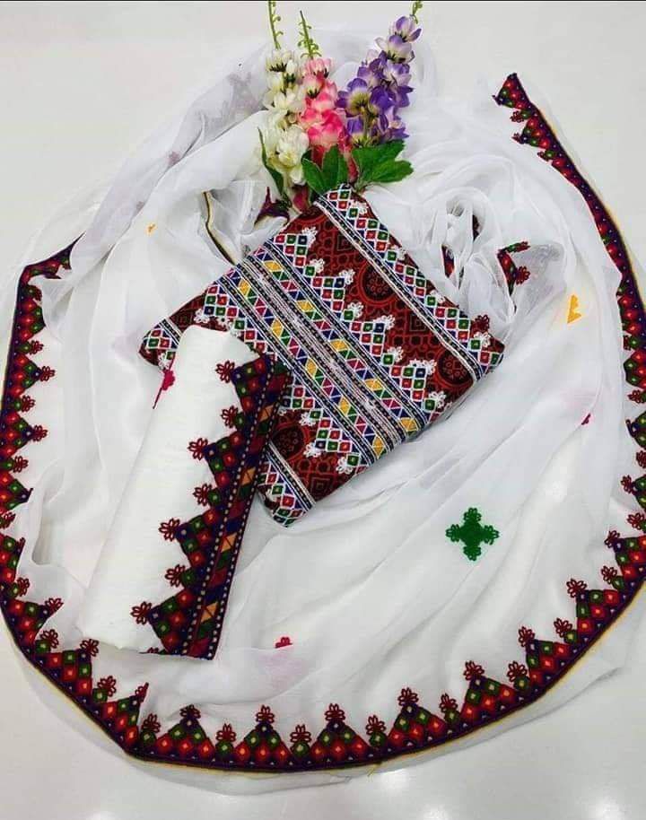 Ajrak Traditional Embroidered 3pc Dress 👗