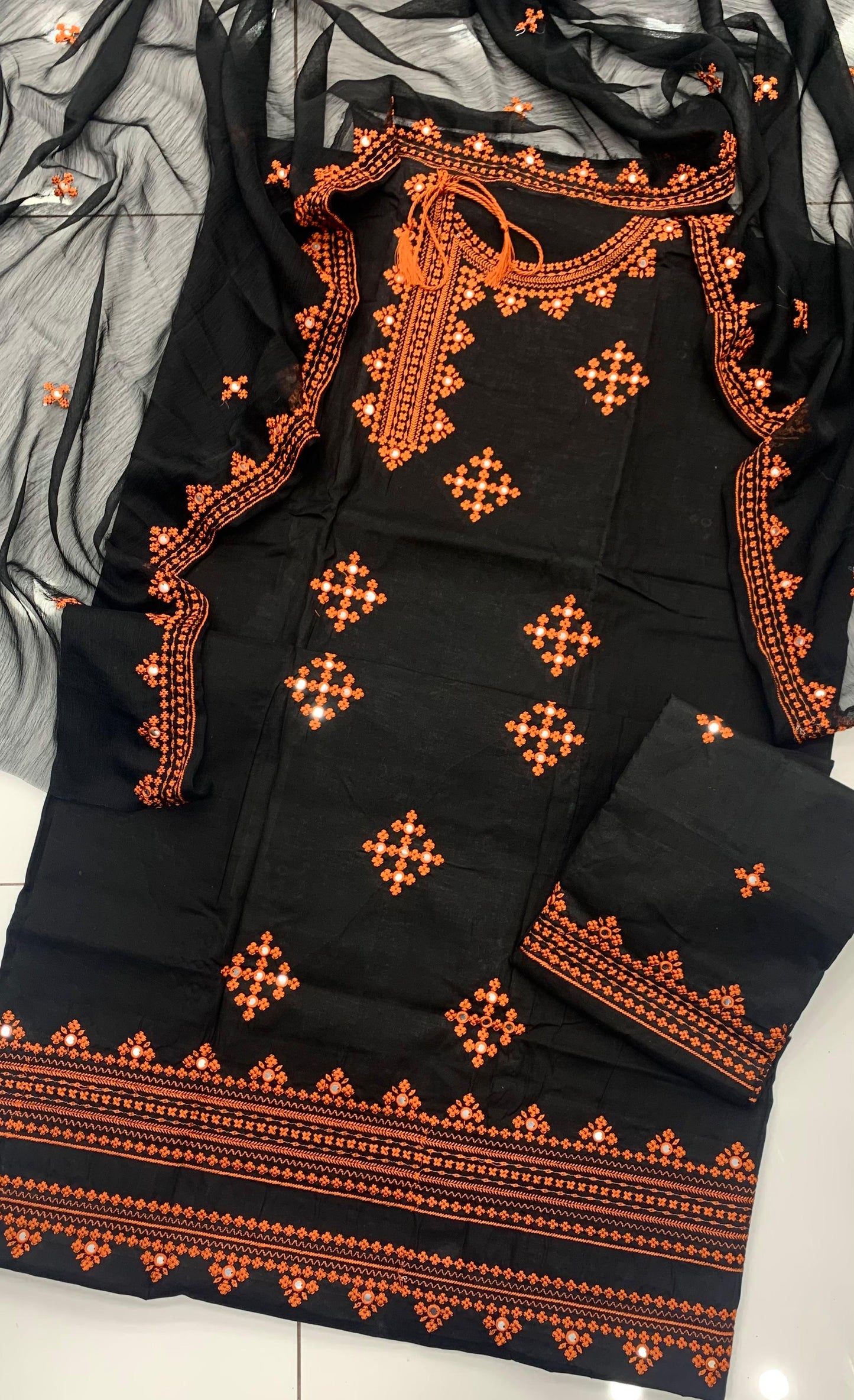 Anghrakha Embroidered 3pc Dress 👗