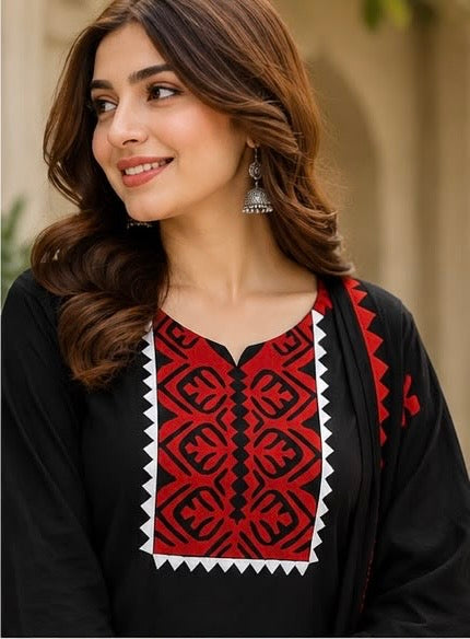 Handmade Applique Lawn Cotton with Chiffon Dupatta - 3PC Unstitch Dress
