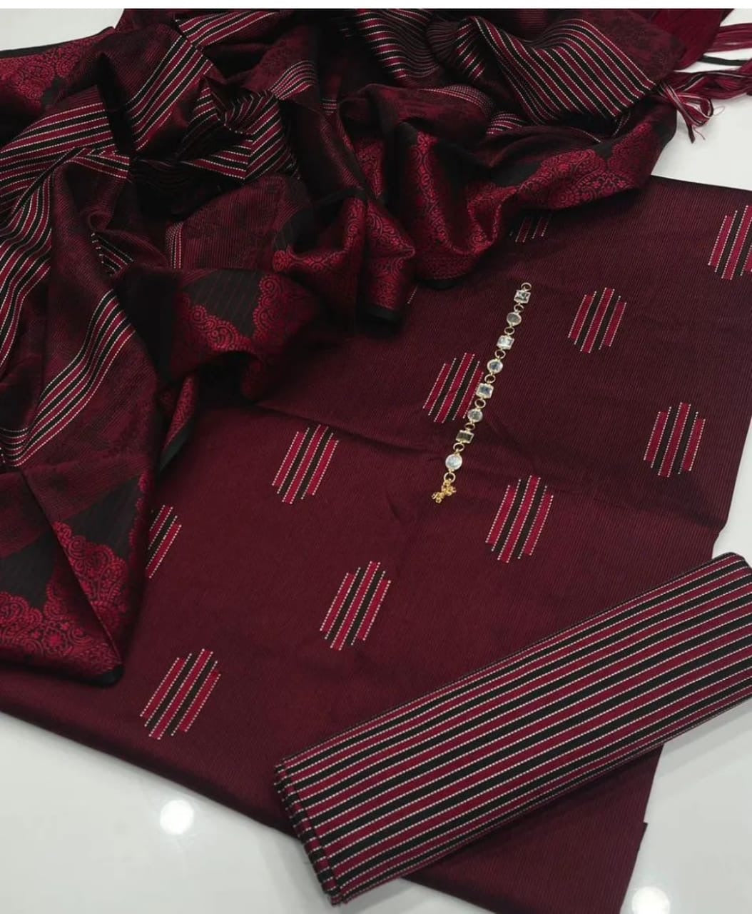 Premium Winter Staple Sussi Jacquard 3 Piece Suit – Self Print with Shawl Dupatta