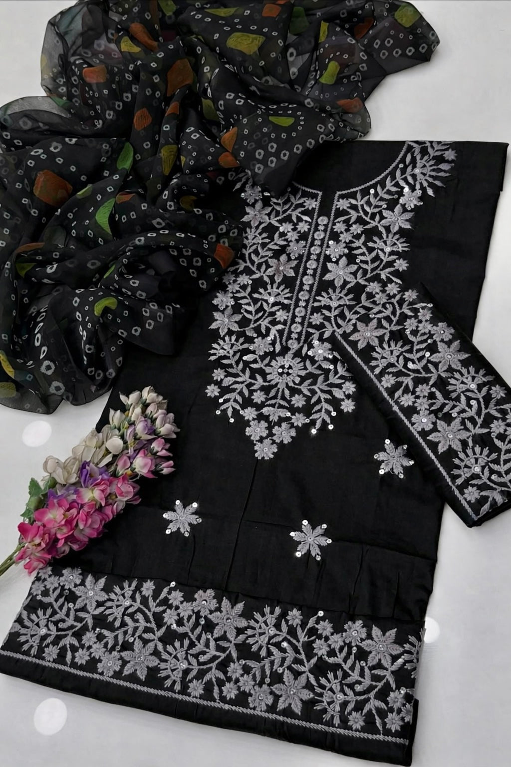3MM Sequence Sitara Thick Thread Embroidered Lawn Cotton with Chunri Digital Print Chiffon Dupatta - 3PC Unstitch Dress 👗