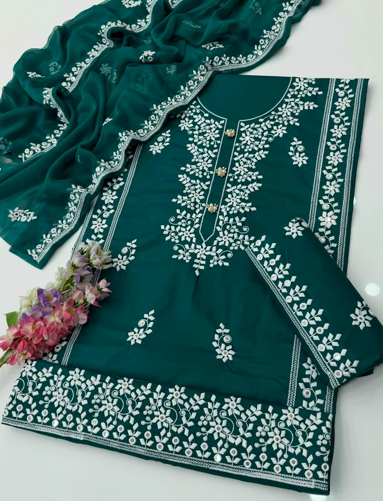 Applic Patti Style Sitara Embroidered Lawn Cotton Shirt & Trouser with Chiffon Embroidered Dupatta - 3PC Unstitch Dress 👗