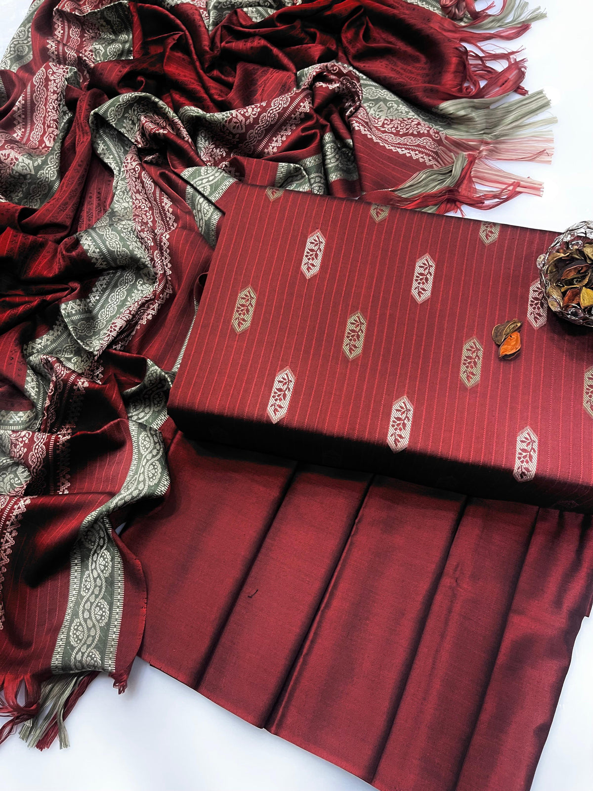 Premium Staple Susi Winter 3-Piece Suit – Self Printed Shirt, Plain Trouser & Jaquard Shawl Dupatta