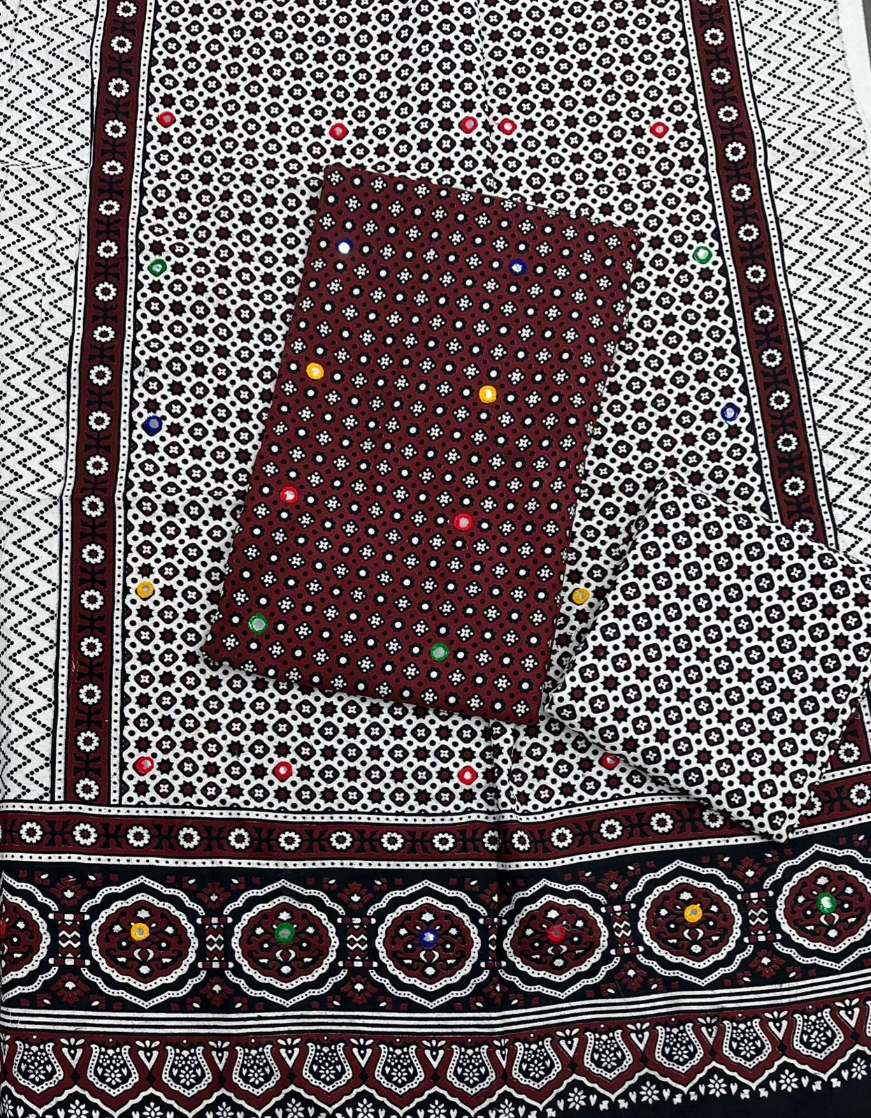 Ajrak Soft Cotton 3-Piece Suit with Multi Sitara Foil Work – Hand-Dyed Traditional Elegance