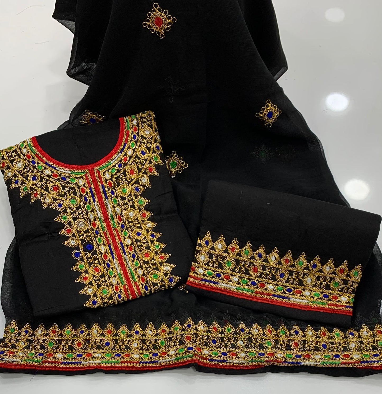 Winter Cotton 3-Piece Suit with Heavy Mukka Machine Work & Chiffon Dupatta