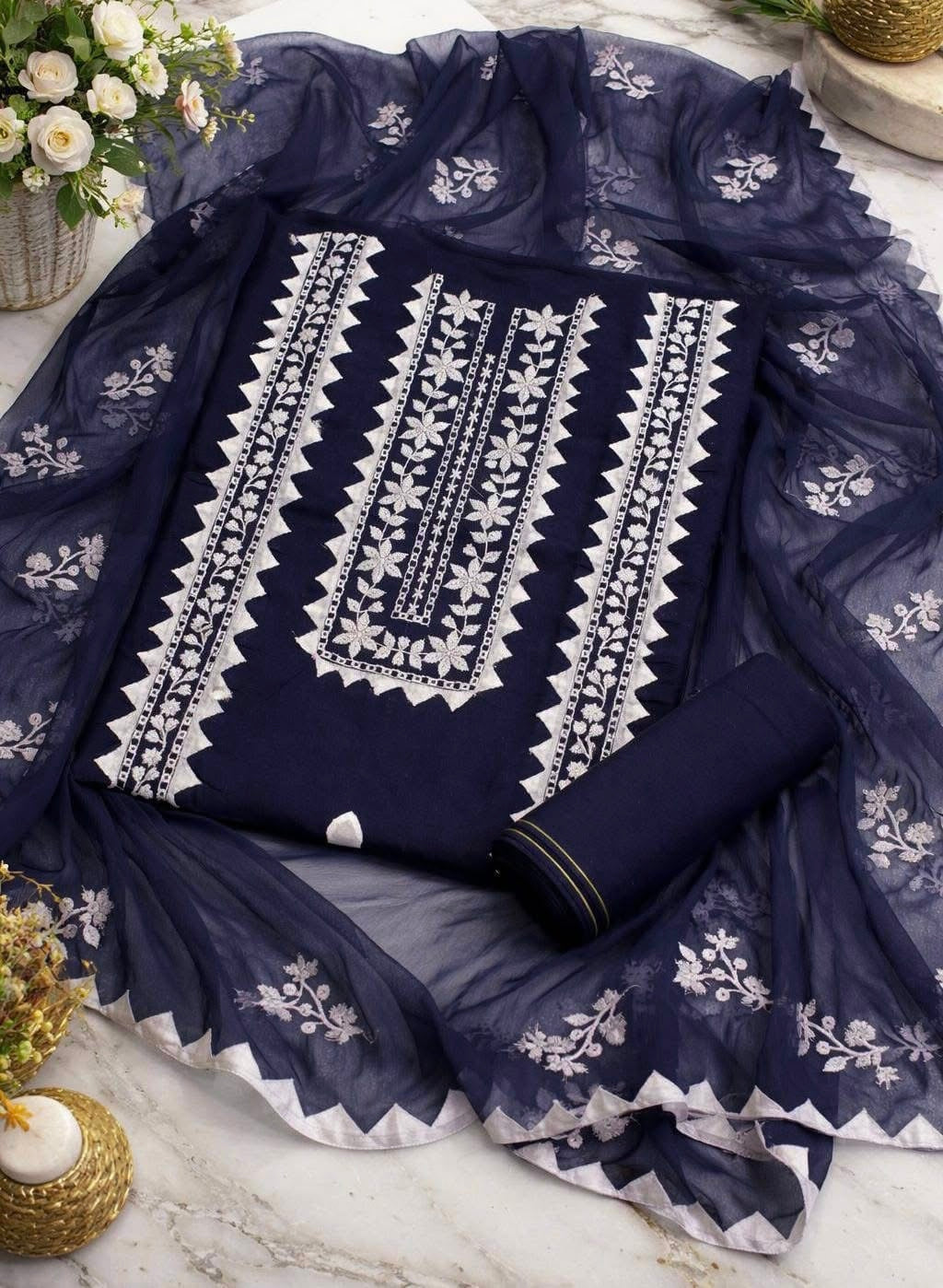 Elegant Handmade Applic Work Embroidery Lawn Cotton with Chiffon Dupatta - Unstitch 3PC Dress 👗