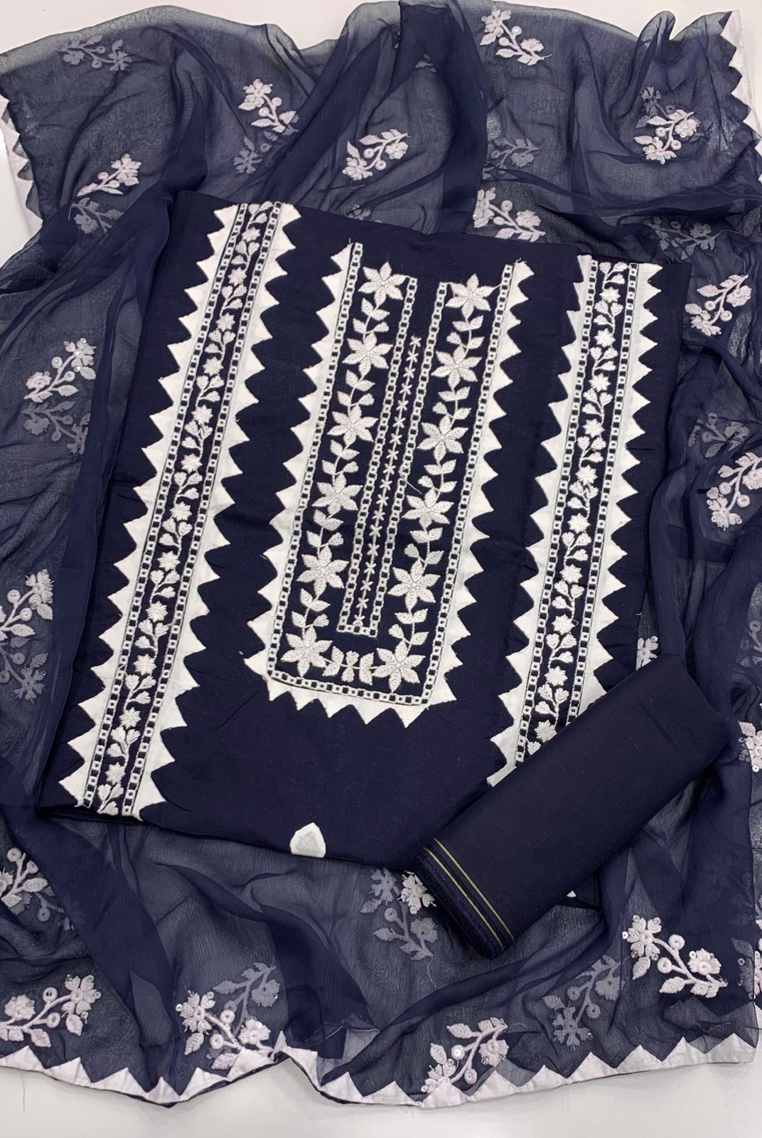 Elegant Applic+Thick Thread Work 3-Piece Cotton Suit