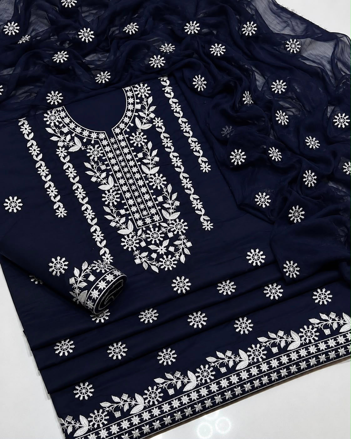 Pakka Thick Thread Fancy Gala Daman Embroidery Lawn Cotton with Chiffon Dupatta - 3PC Unstitch Dress 👗