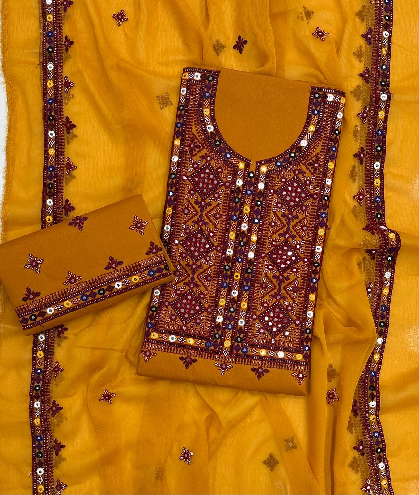 Balochi Thick Thread Work Fancy 3pc Dress 👗