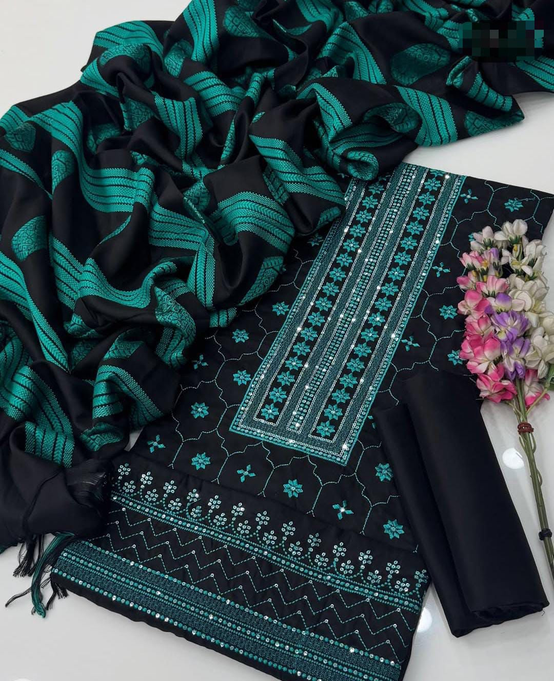 Winter Staple Sussi Suit with 3MM Sequence Sitara Computer Embroidery With Thari Shawl Jacquard Dupatta 3PC Dress 👗