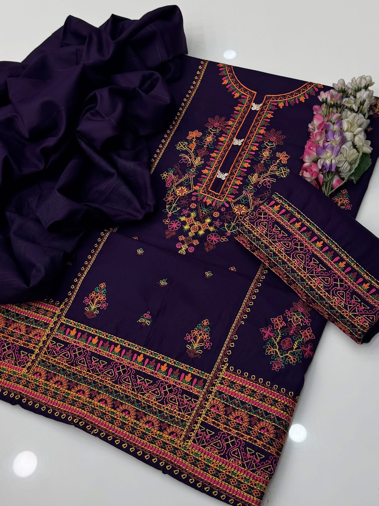 Premium Dhanak 3 Piece Winter Embroidered Suit – Kashmiri Multi Embroidery with Dhanak Velvet Shawl Dupatta