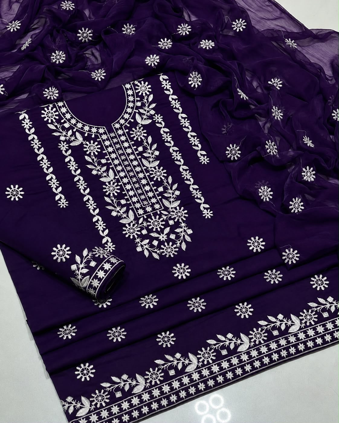 Pakka Thick Thread Fancy Gala Daman Embroidery Lawn Cotton with Chiffon Dupatta - 3PC Unstitch Dress 👗