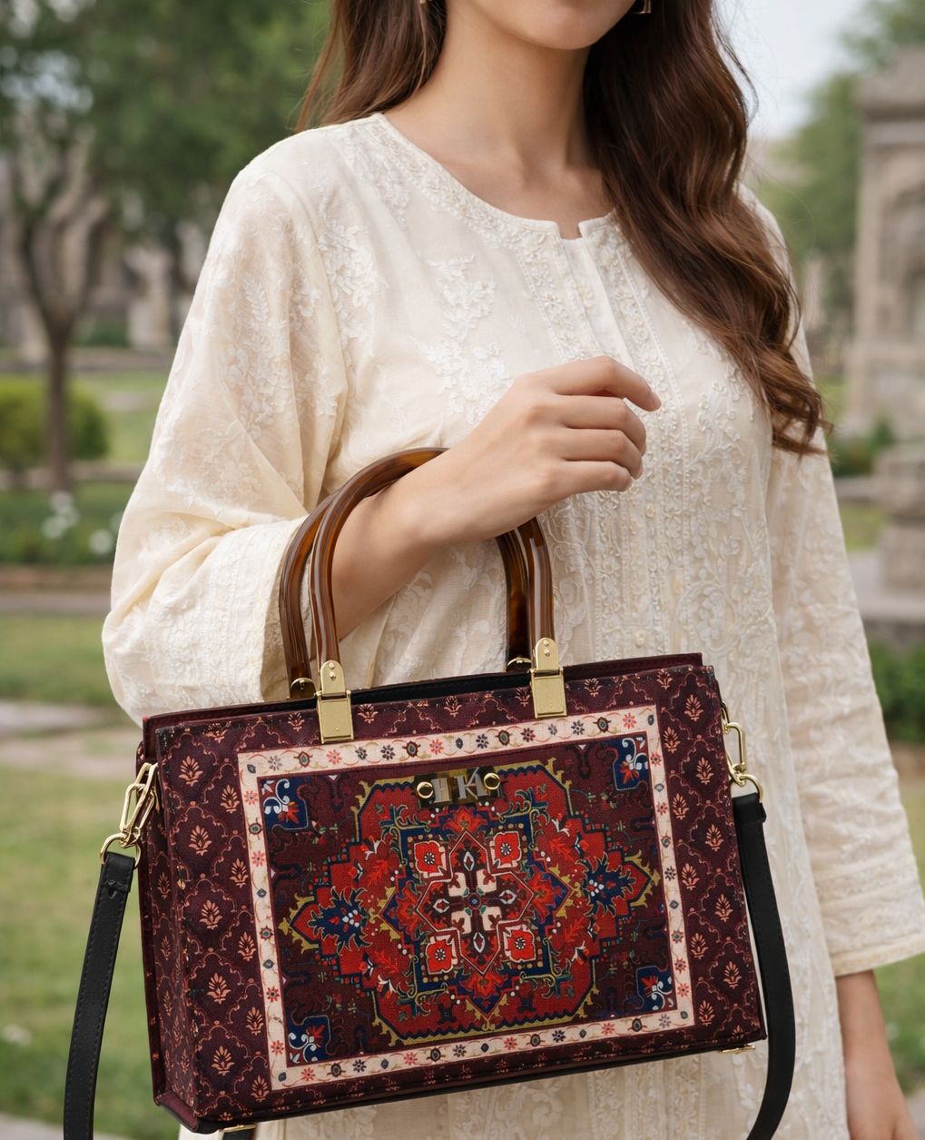 Elegant Traditional Kenves Print Tote Handbag with Tortoiseshell Handles & Detachable Strap