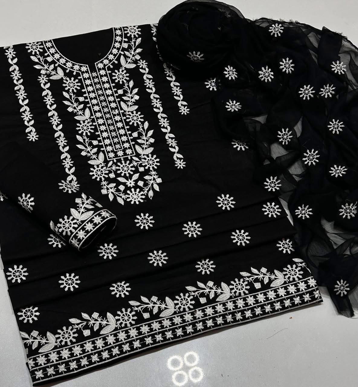 Pakka Thick Thread Fancy Gala Daman Embroidery Lawn Cotton with Chiffon Dupatta - 3PC Unstitch Dress 👗