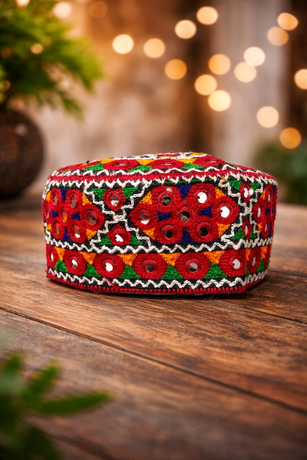 Traditional Sindhi Ladies Cap – Sitara Embroidered Work | Round Shape