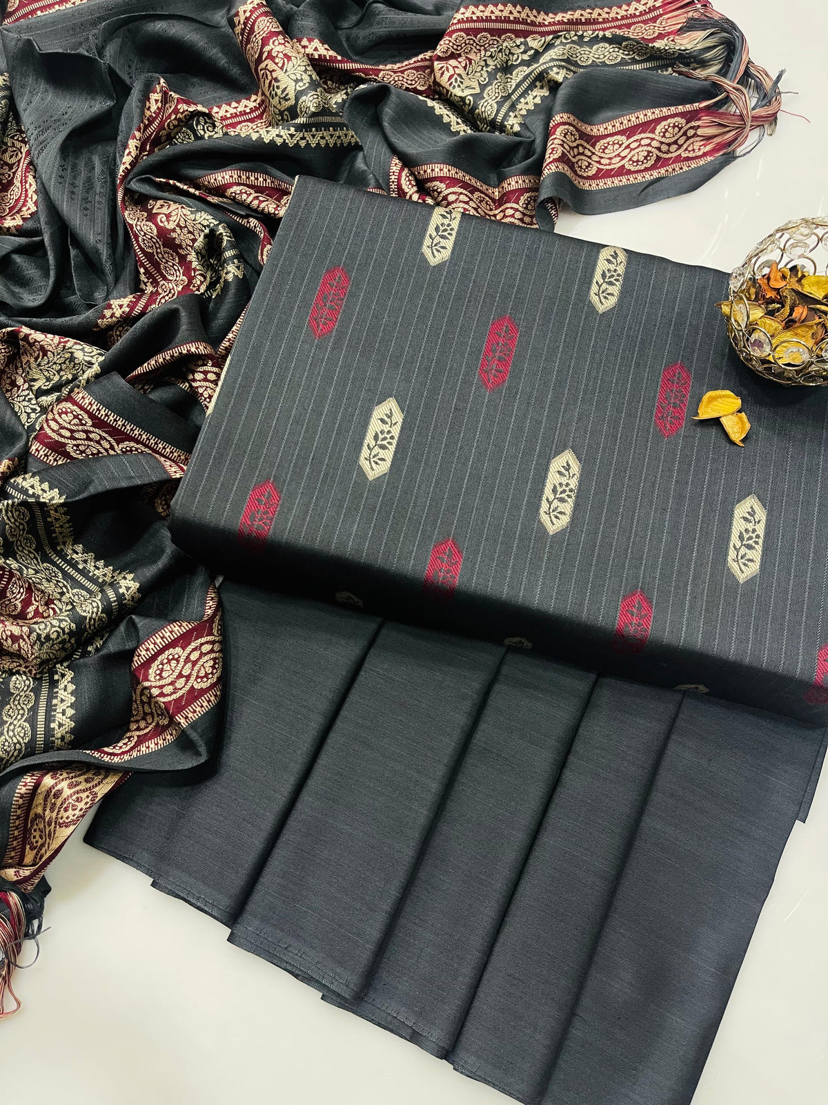 Premium Staple Susi Winter 3-Piece Suit – Self Printed Shirt, Plain Trouser & Jaquard Shawl Dupatta