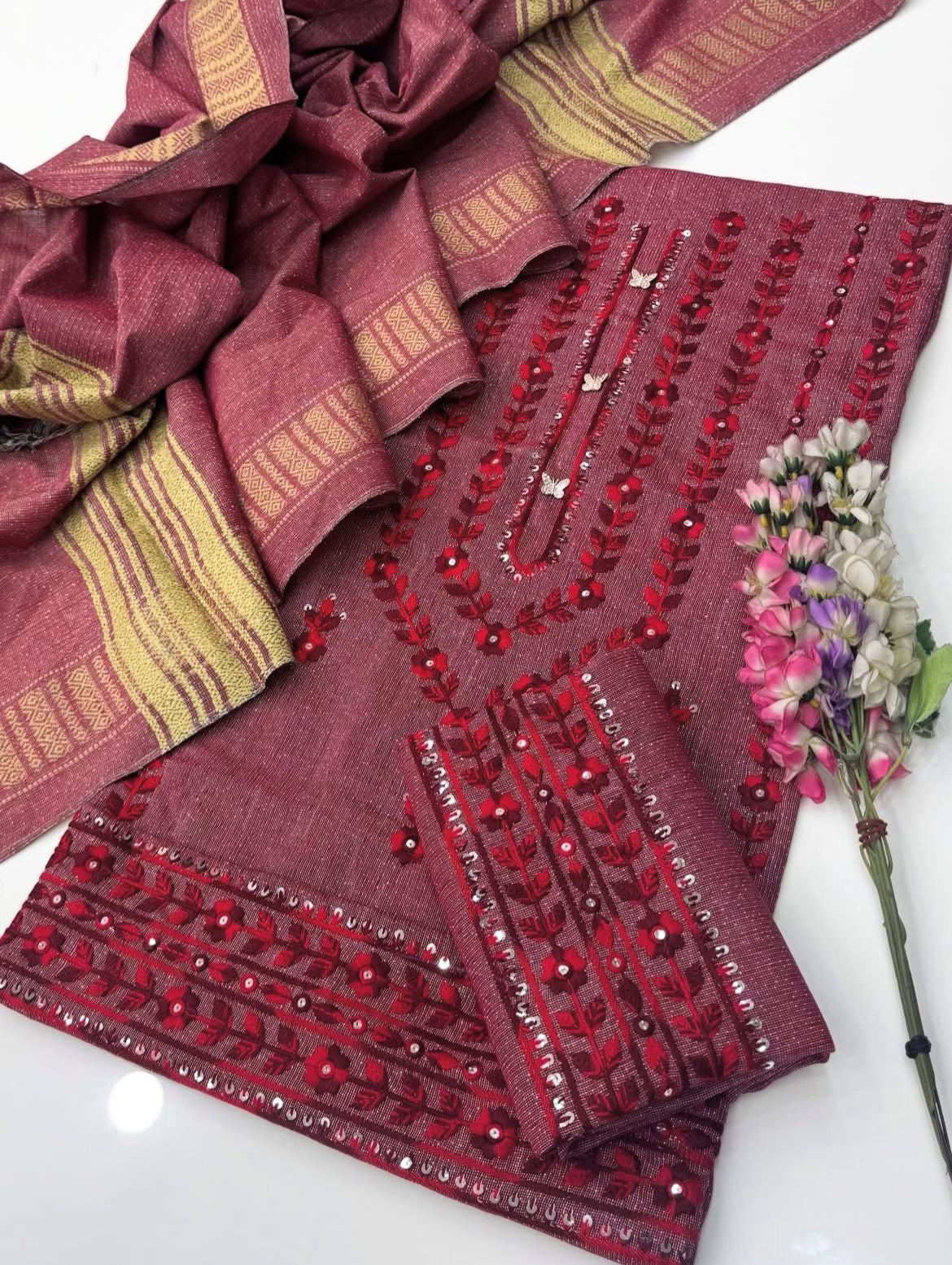 Winter Soft Karandi Khaddar 3 Piece Dress Phulkari Thick Thread Embroidery with Karandi Khaddar Jacquard Dupatta