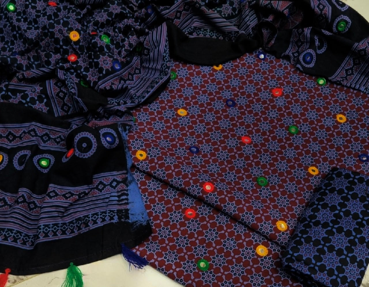 Ajrak Block Print Cotton 3-Piece Suit with Multi Sitara Foil Work – Hand-Dyed Traditional Elegance