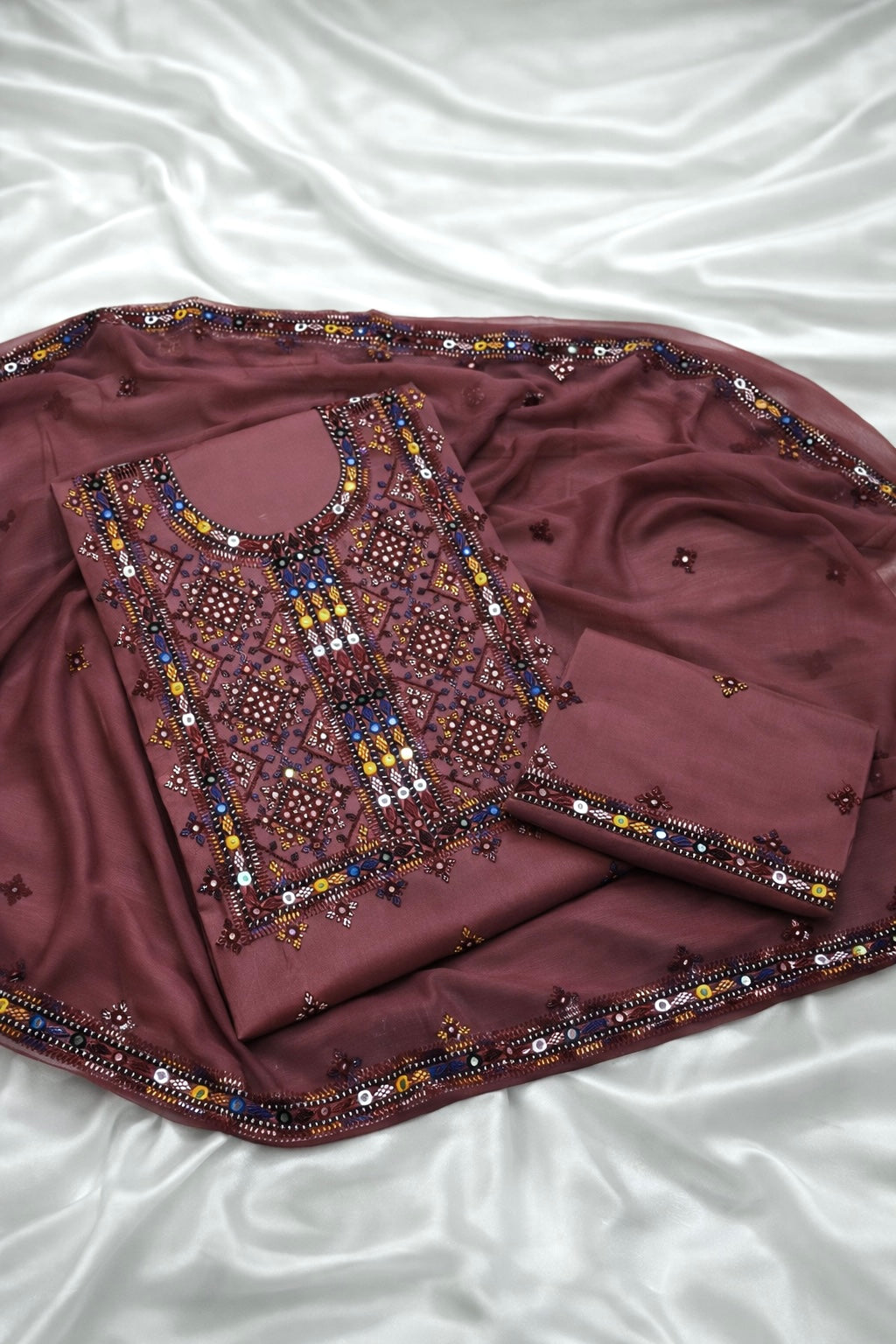 Balochi Thick Thread Sitara Embroidery Lawn Cotton With Chiffon Dupatta - 3PC Unstitch Dress 👗
