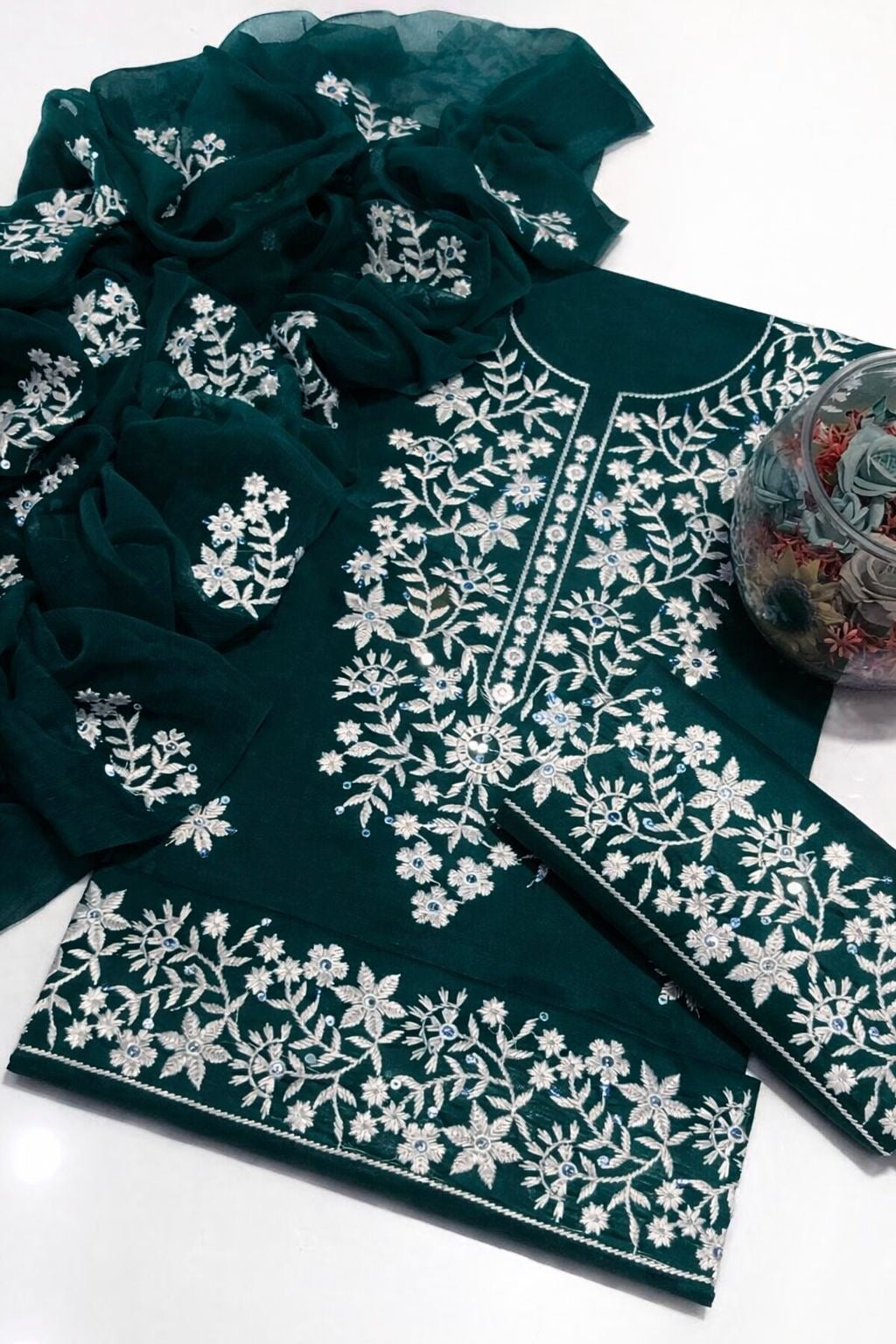 White Thick Thread Sequence Sitara Embroiderd Lawn Cotton With Chiffon Dupatta - 3PC Unstitch Dress 👗