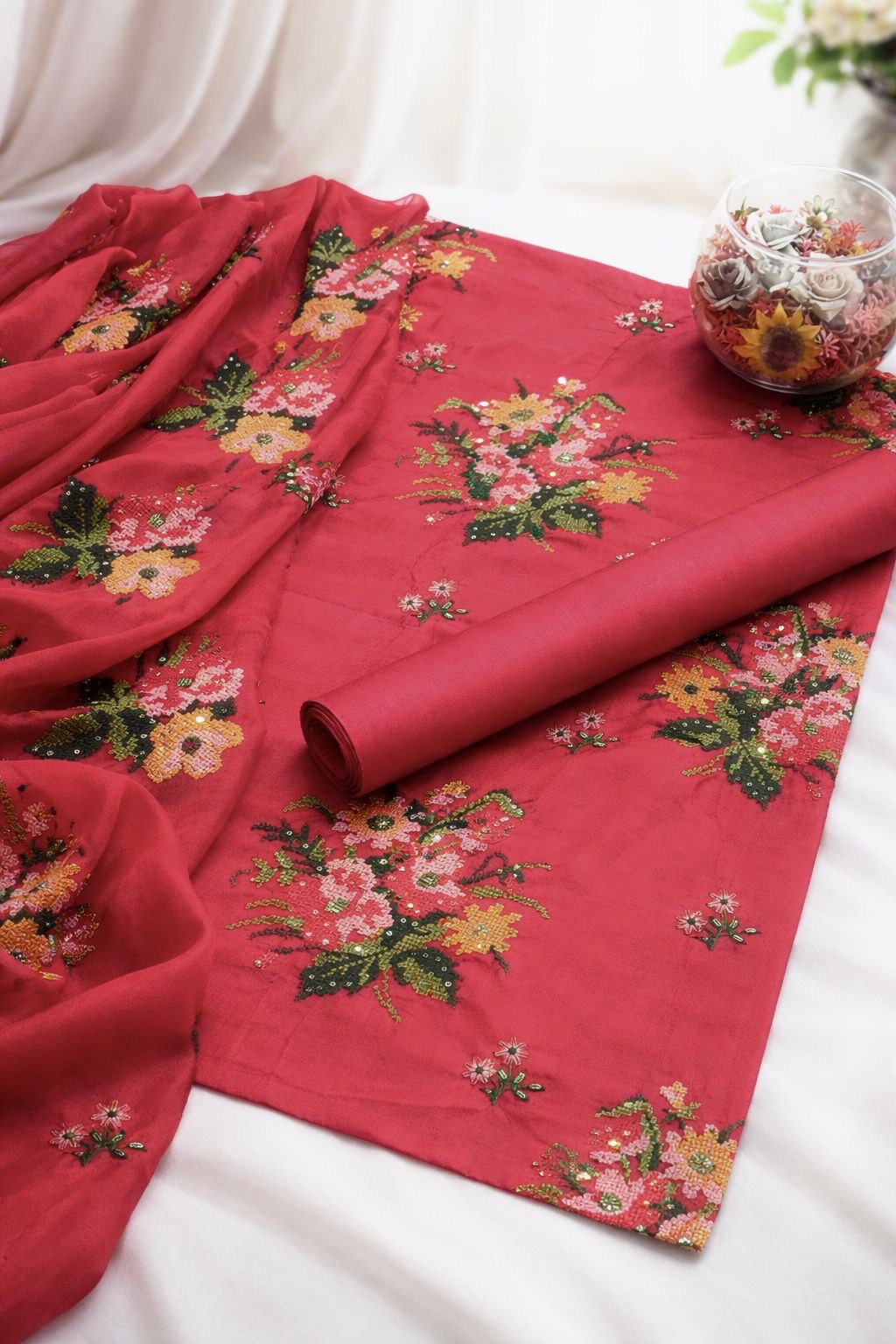 Cross Stitch Floral with Sequence Sitara Embroidery Lawn Cotton with Chiffon Dupatta - 3PC Unstitch Dress 👗