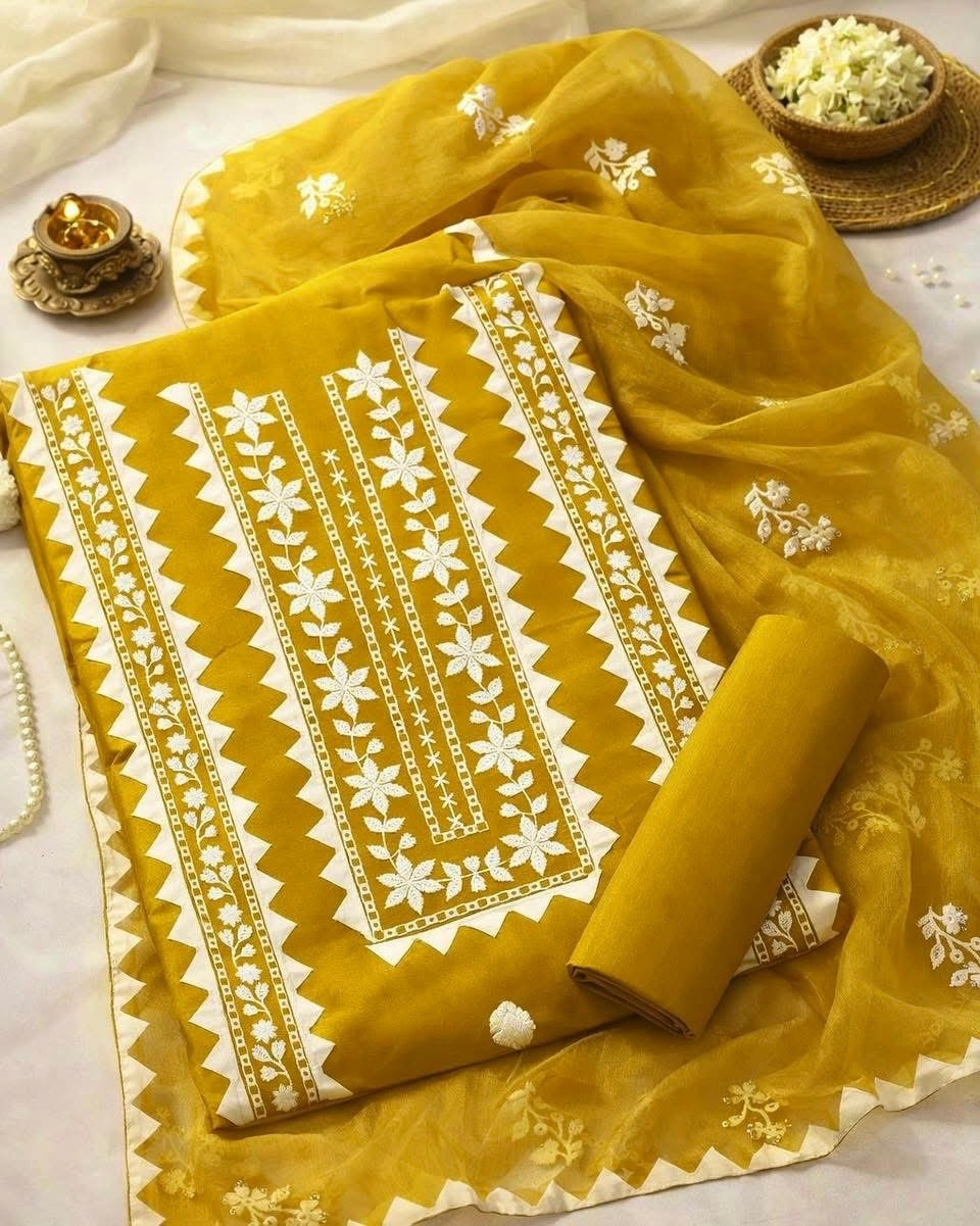 Elegant Handmade Applic Work Embroidery Lawn Cotton with Chiffon Dupatta - Unstitch 3PC Dress 👗