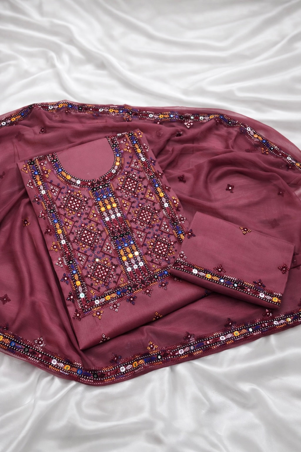 Balochi Thick Thread Sitara Embroidery Lawn Cotton With Chiffon Dupatta - 3PC Unstitch Dress 👗