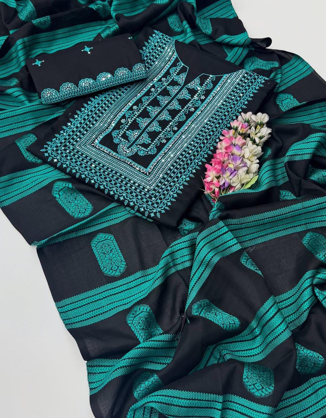 Winter Staple Sussi Suit with 3MM Sequence Sitara Computer Embroidery With Thari Shawl Jacquard Dupatta 3PC Dress 👗