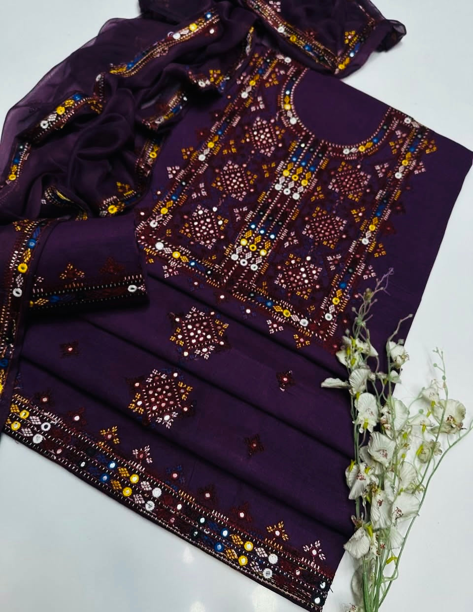 Balochi Thick Thread Sitara Embroidery Lawn Cotton With Chiffon Dupatta - 3PC Unstitch Dress 👗