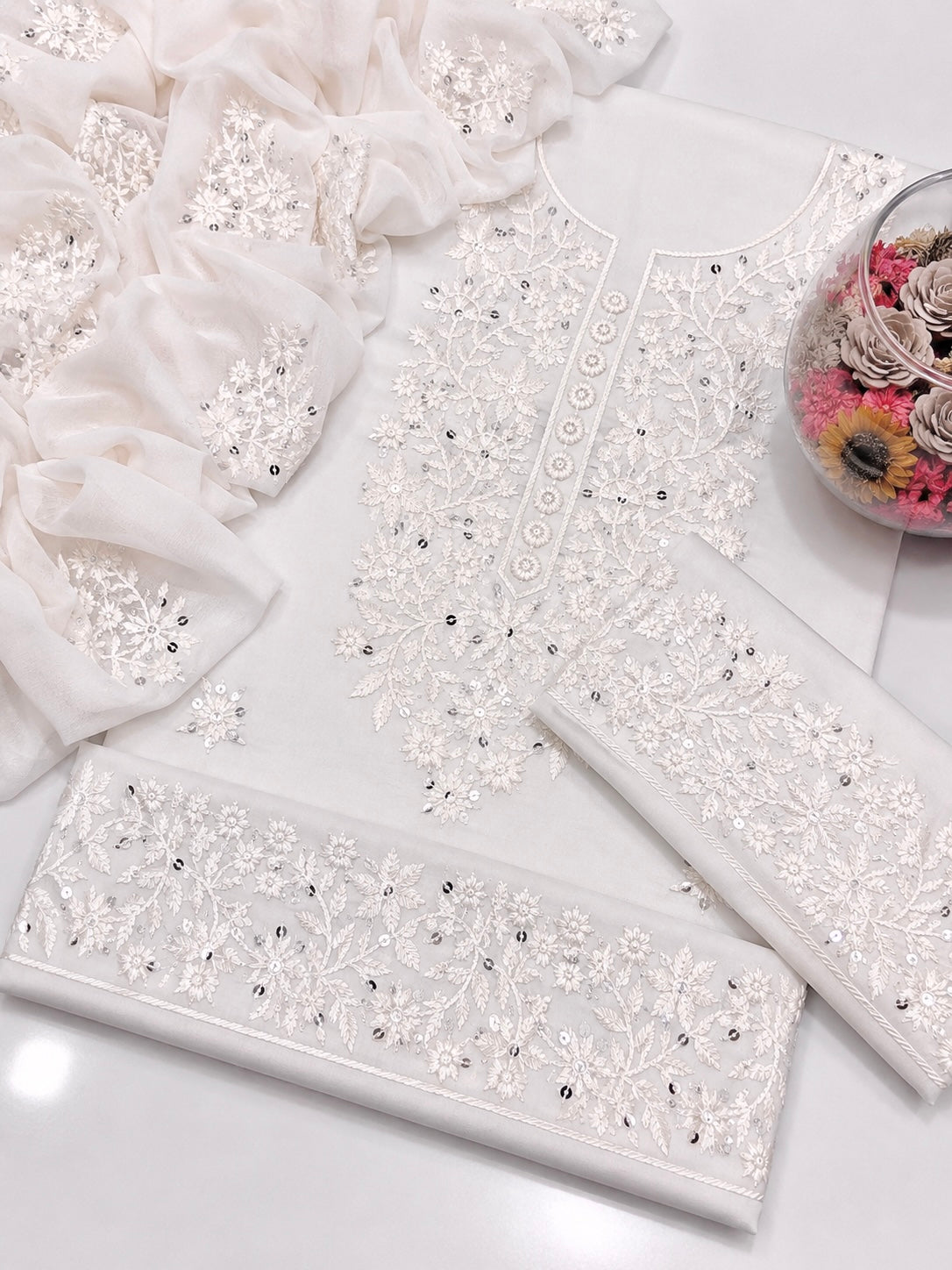 White Thick Thread Sequence Sitara Embroiderd Lawn Cotton With Chiffon Dupatta - 3PC Unstitch Dress 👗