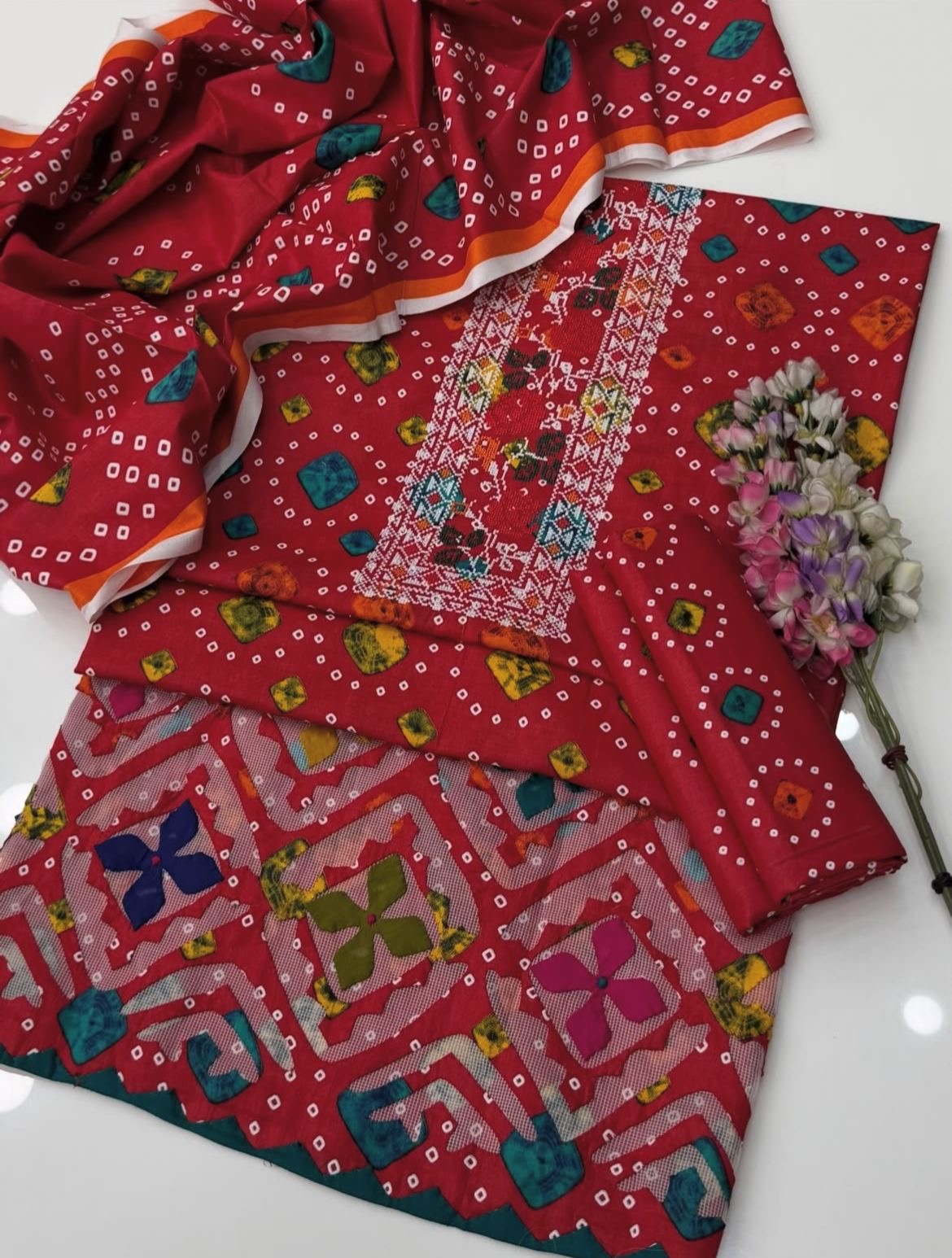 Lawn Chunri Print Cross Stitch Floral Embroidered Neck with Net Multi Applique Handwork Daman - 3PC Unstitch Dress 👗