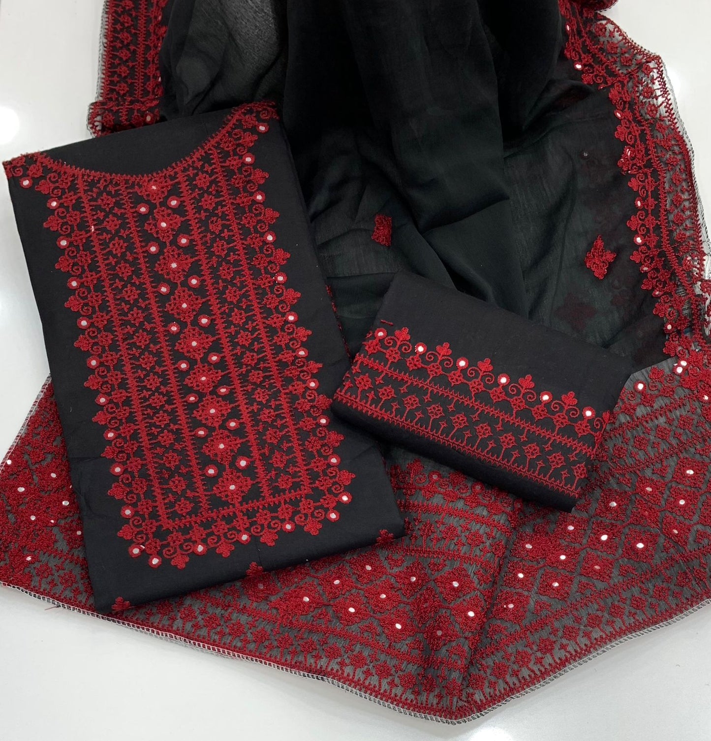 3-Piece Embroidered Suit with Chiffon Dupatta – Sindhi Hurmucha Machine Work & Sitara Foil Detailing