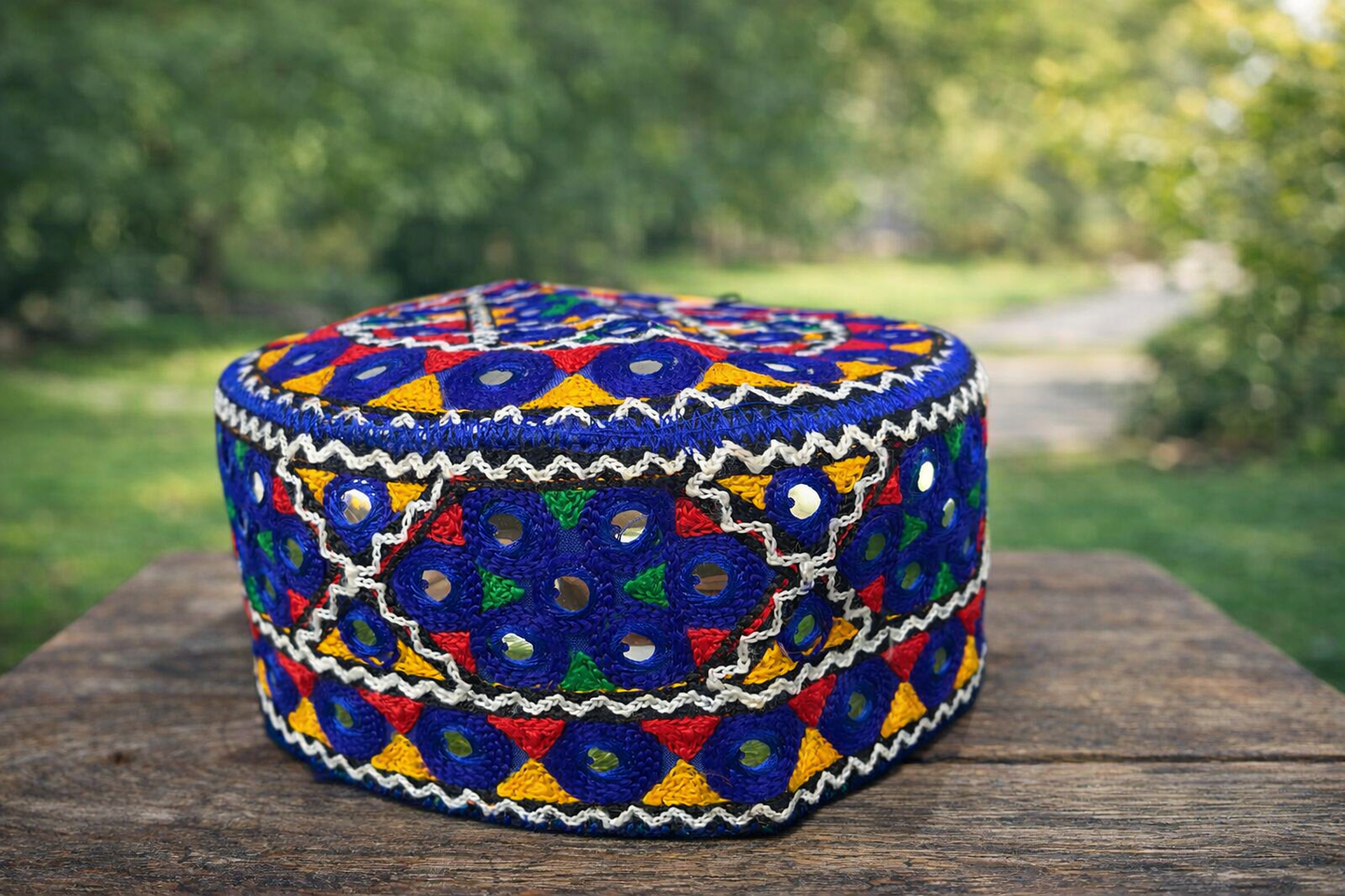 Traditional Sindhi Ladies Cap – Sitara Embroidered Work | Round Shape