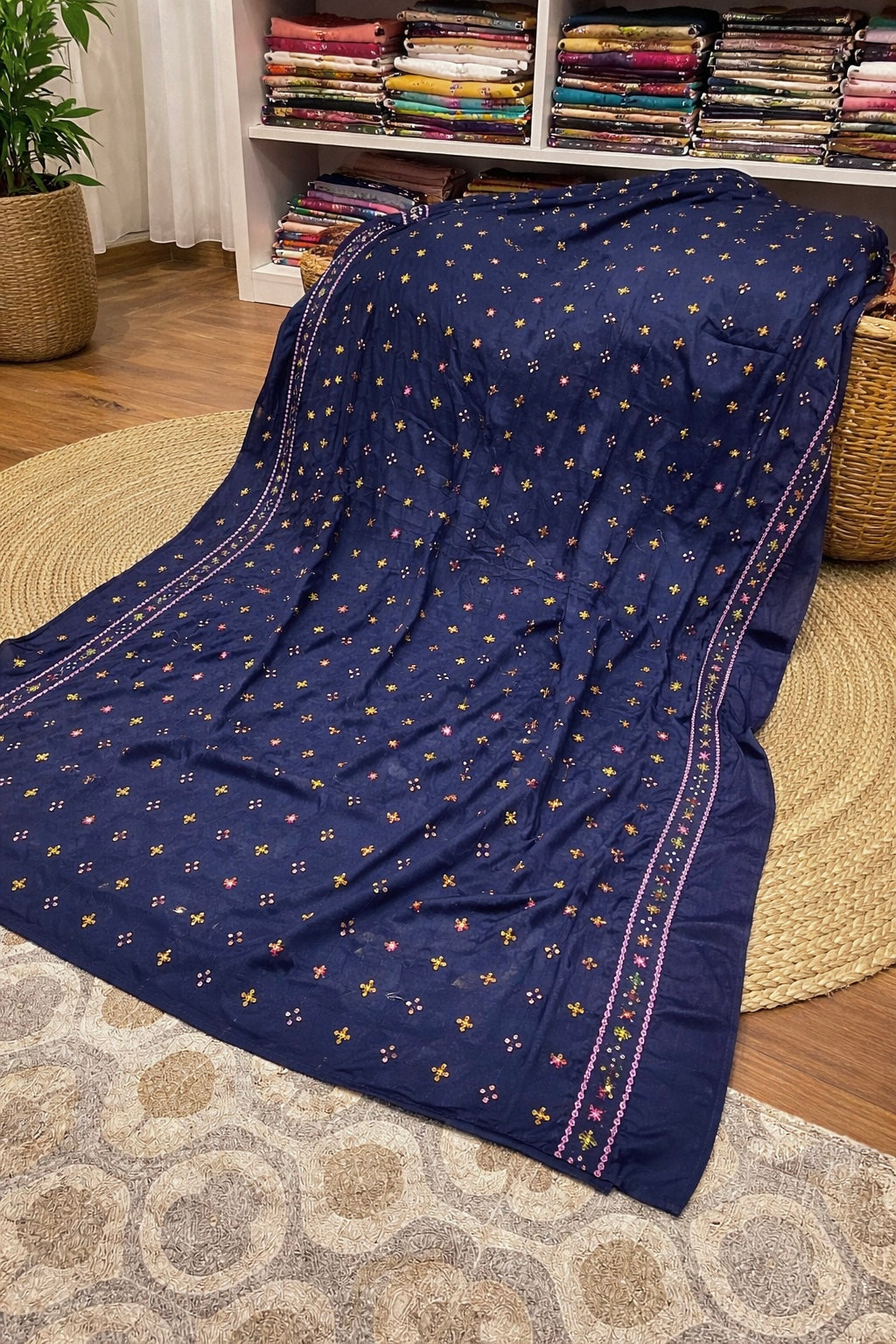 Elegant Swiss Lawn Chadar with All-Over Canvas Boti Embroidery & Two Side Border