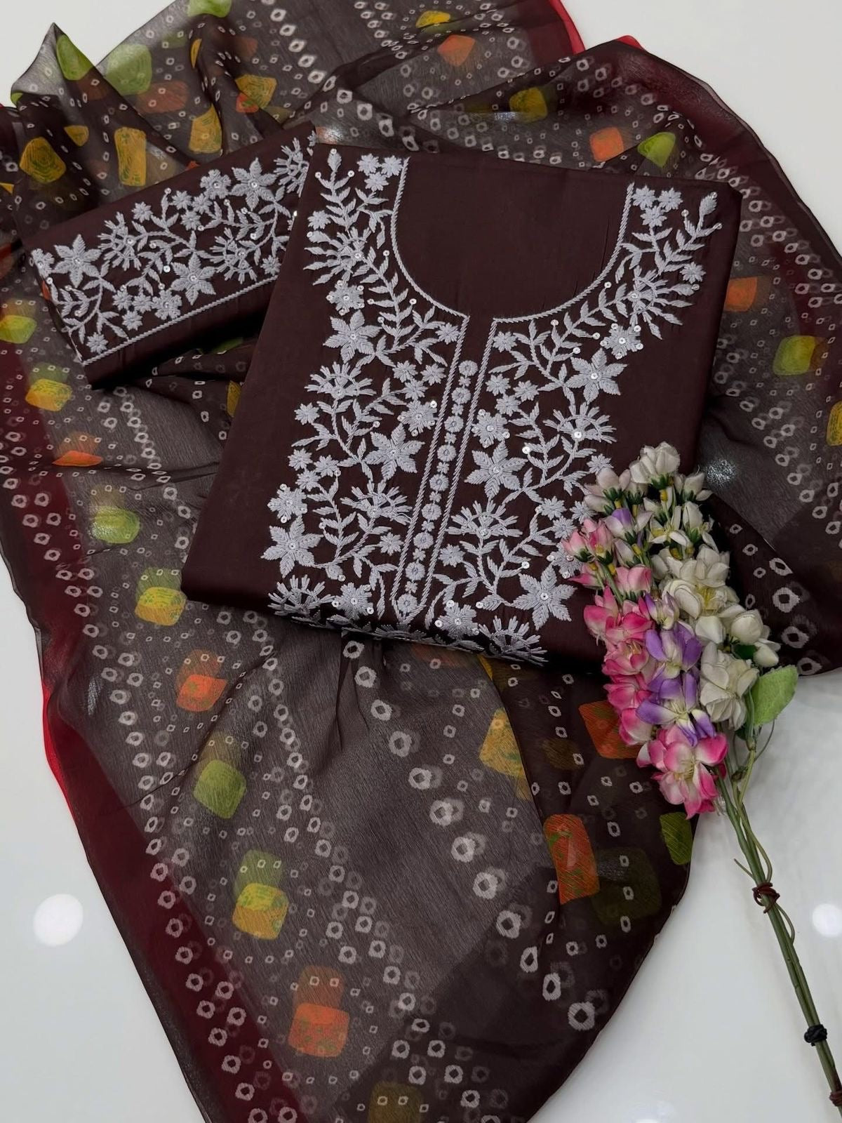 3MM Sequence Sitara Thick Thread Embroidered Lawn Cotton with Chunri Digital Print Chiffon Dupatta - 3PC Unstitch Dress 👗