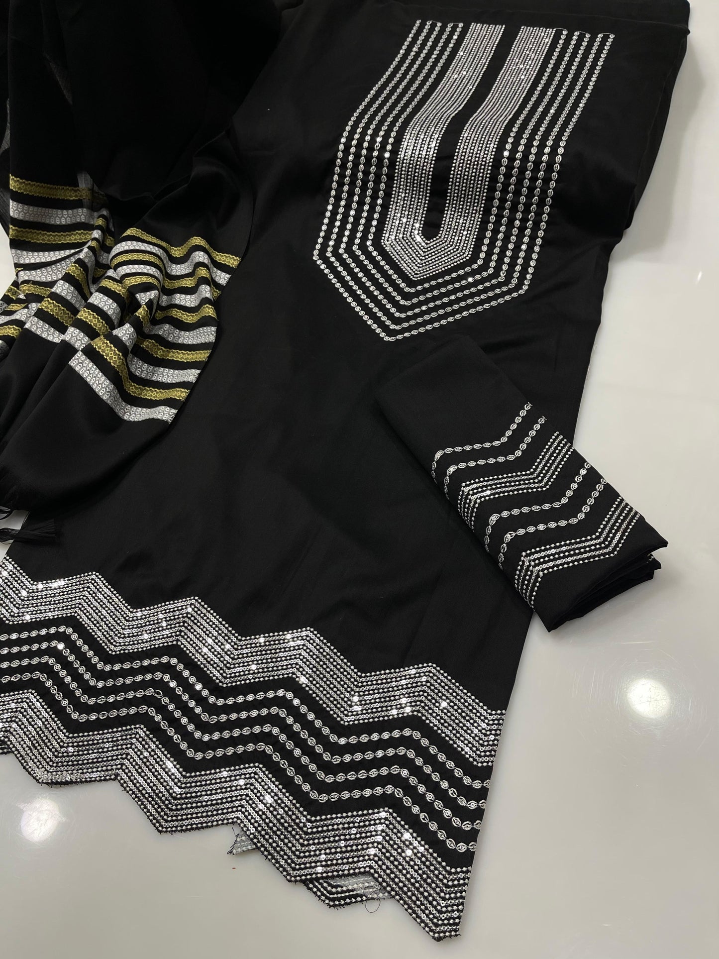 Winter Staple Susi 3-Piece Suit | Sequins Mukesh Work | Premium Thari Jacquard Shawl