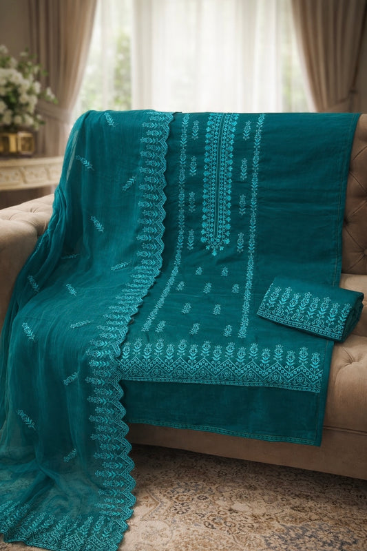 Chiken Bouring Embroidery With Cutwork Dupatta 3pc Dress 👗