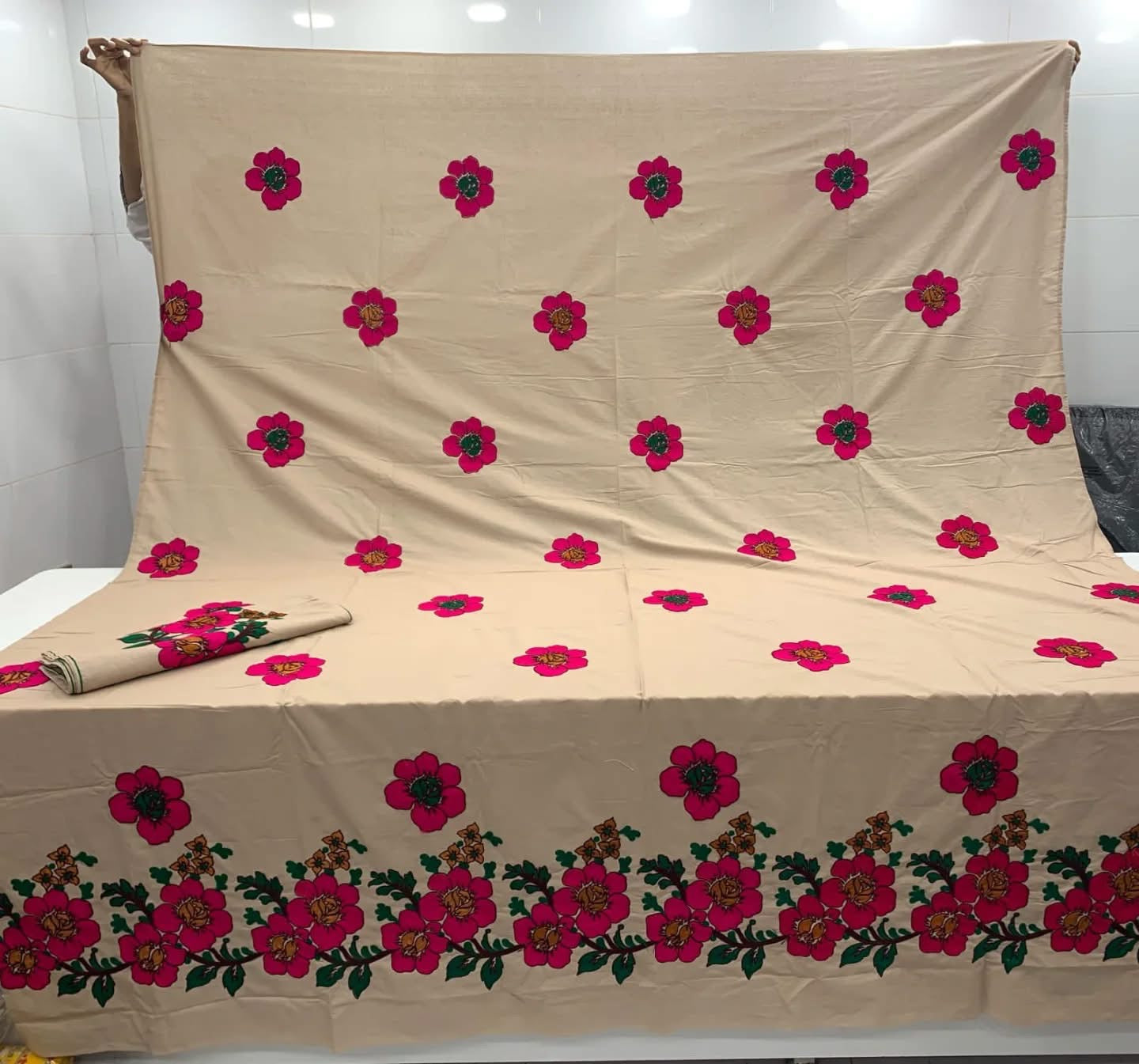 Floral Arri Work King Size Double Bed Bedsheet With Two Pillow Covers
